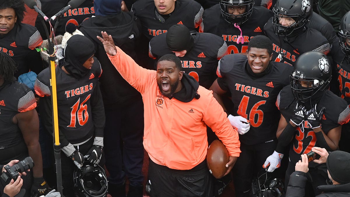 Division 1 football semifinal: Belleville 40, Sterling Heights Stevenson 26