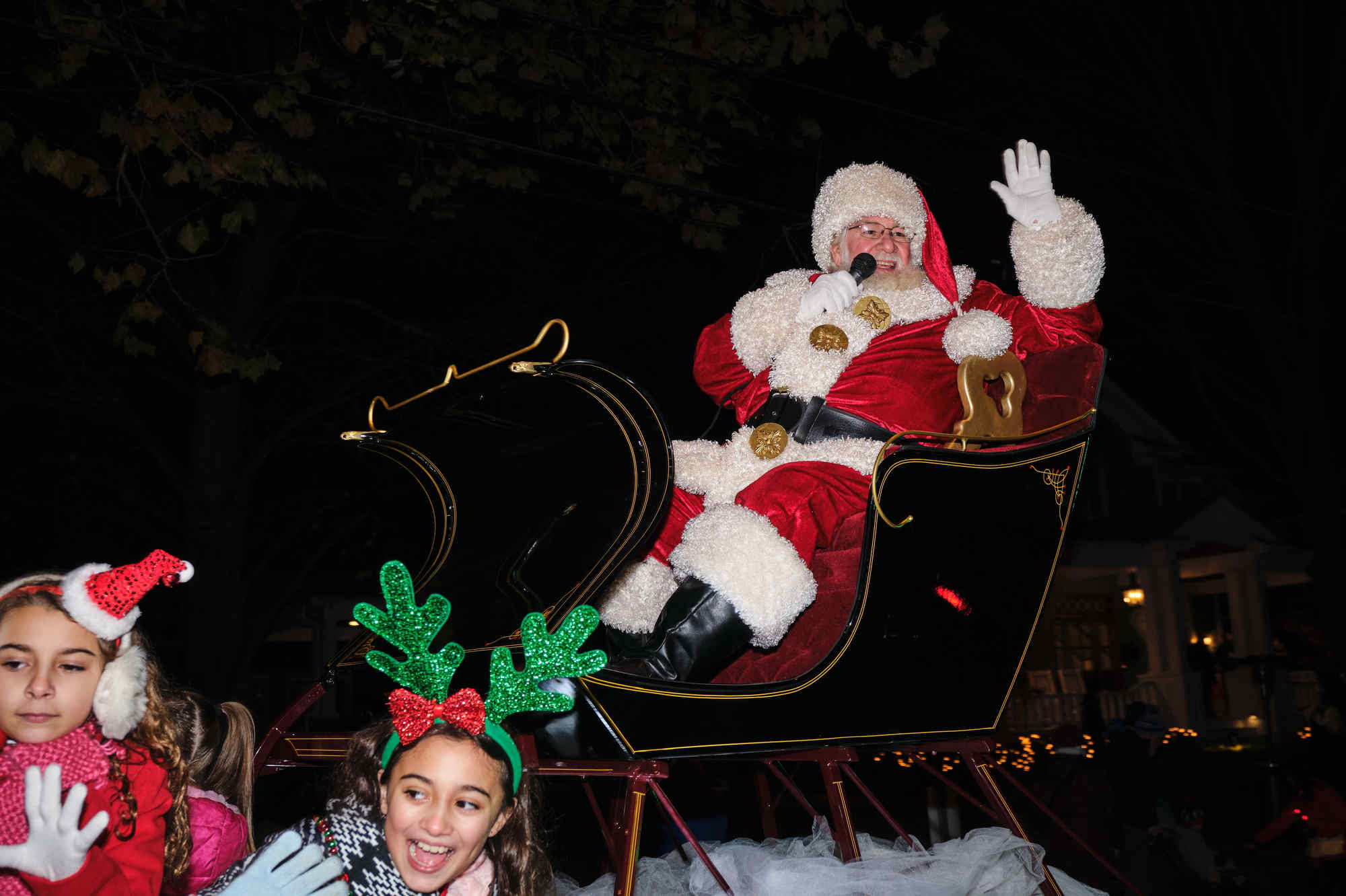 Windsor Christmas Parade 2022 Large Joyous Crowds Enjoy Northville Lighted Holiday Parade