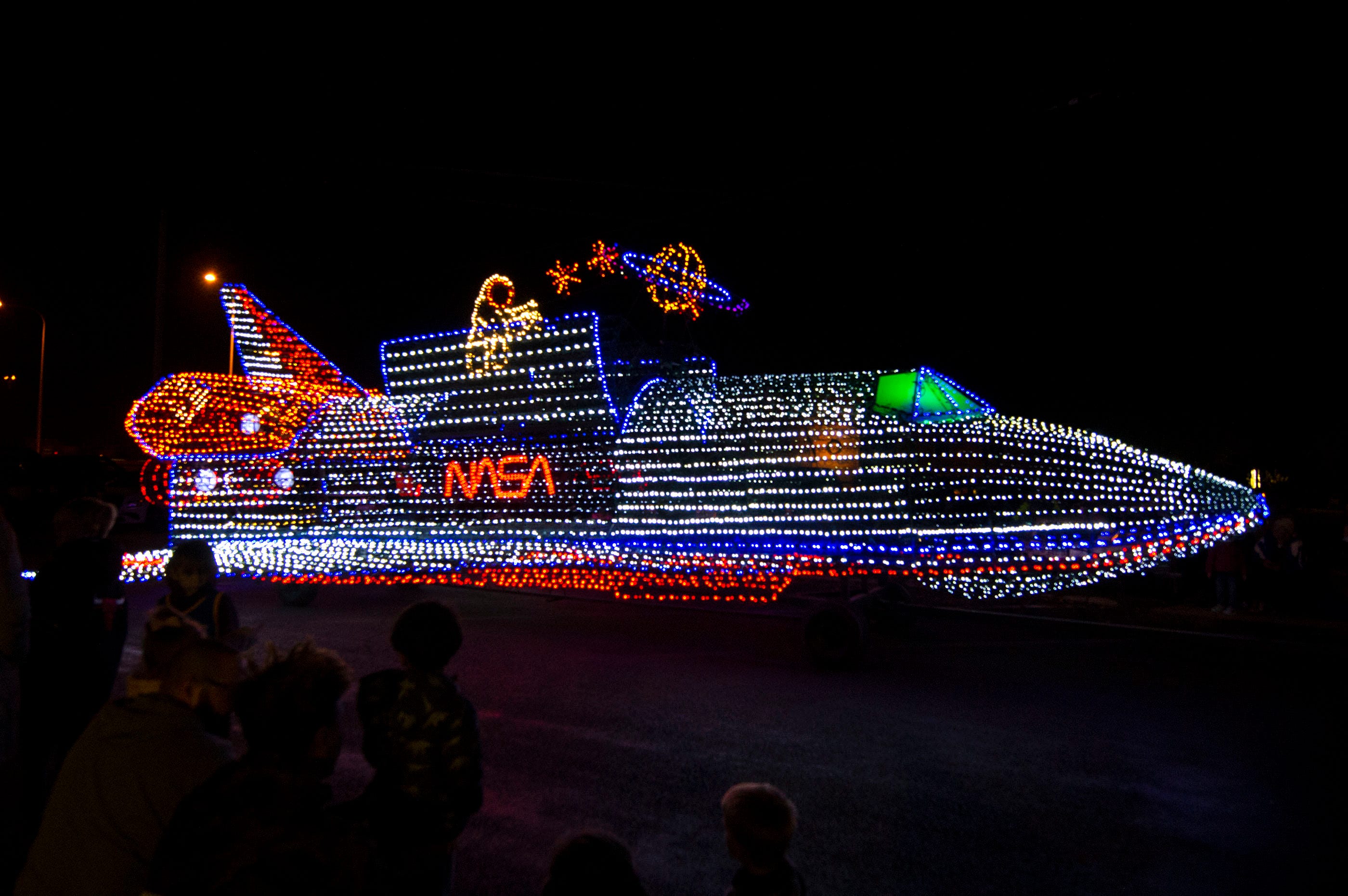 drive in laser light show peoria il