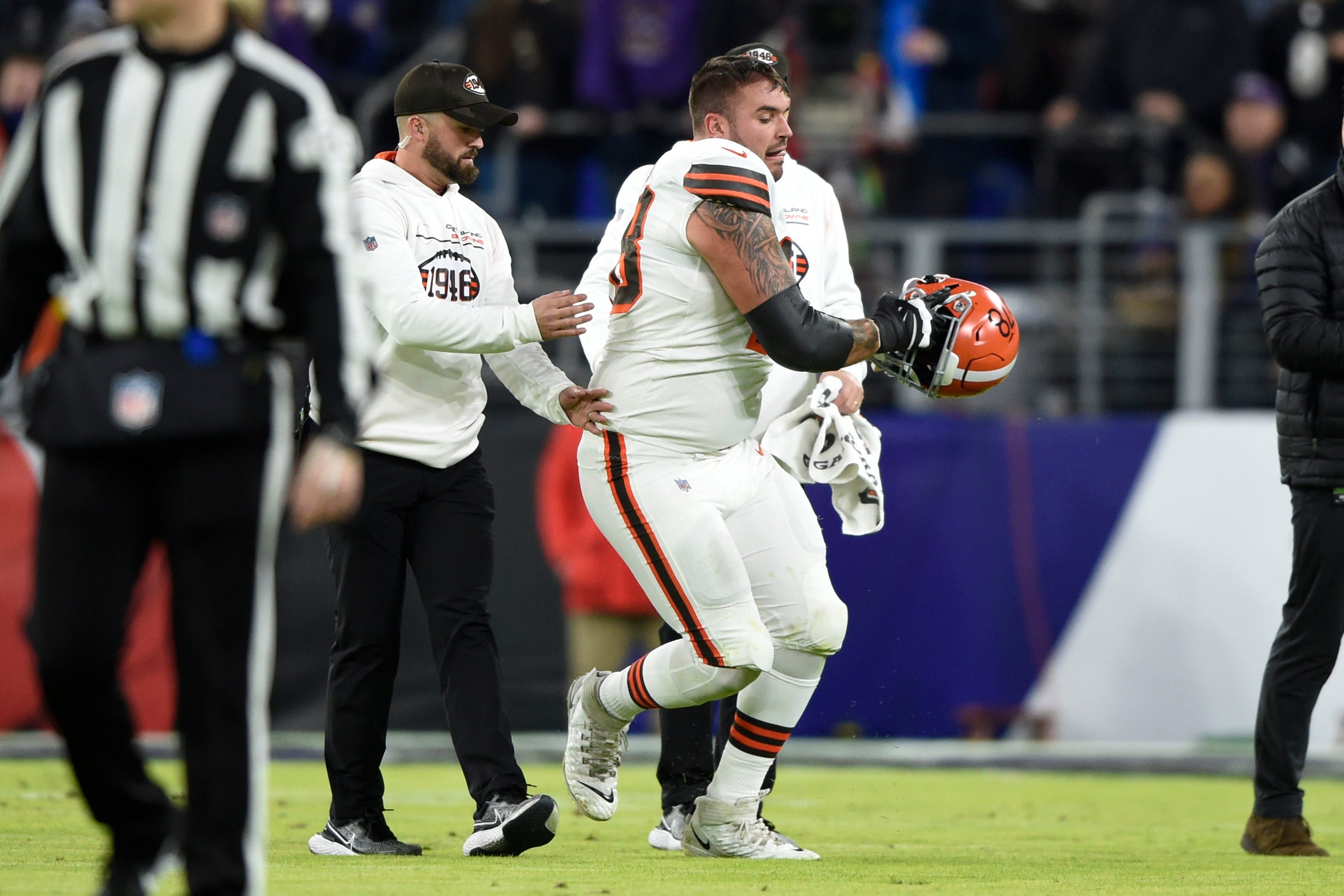 Different approach to Baker Mayfield's contract? Browns dealing Case  Keenum? Will JOK start? Hey, Terry 