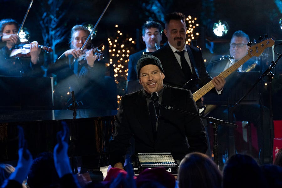 "CHRISTMAS IN ROCKEFELLER CENTER" - Harry Connick, Jr. performed two songs at the Dec. 1 tree lighting ceremony in New York. (Photo by: Virginia Sherwood/NBC)