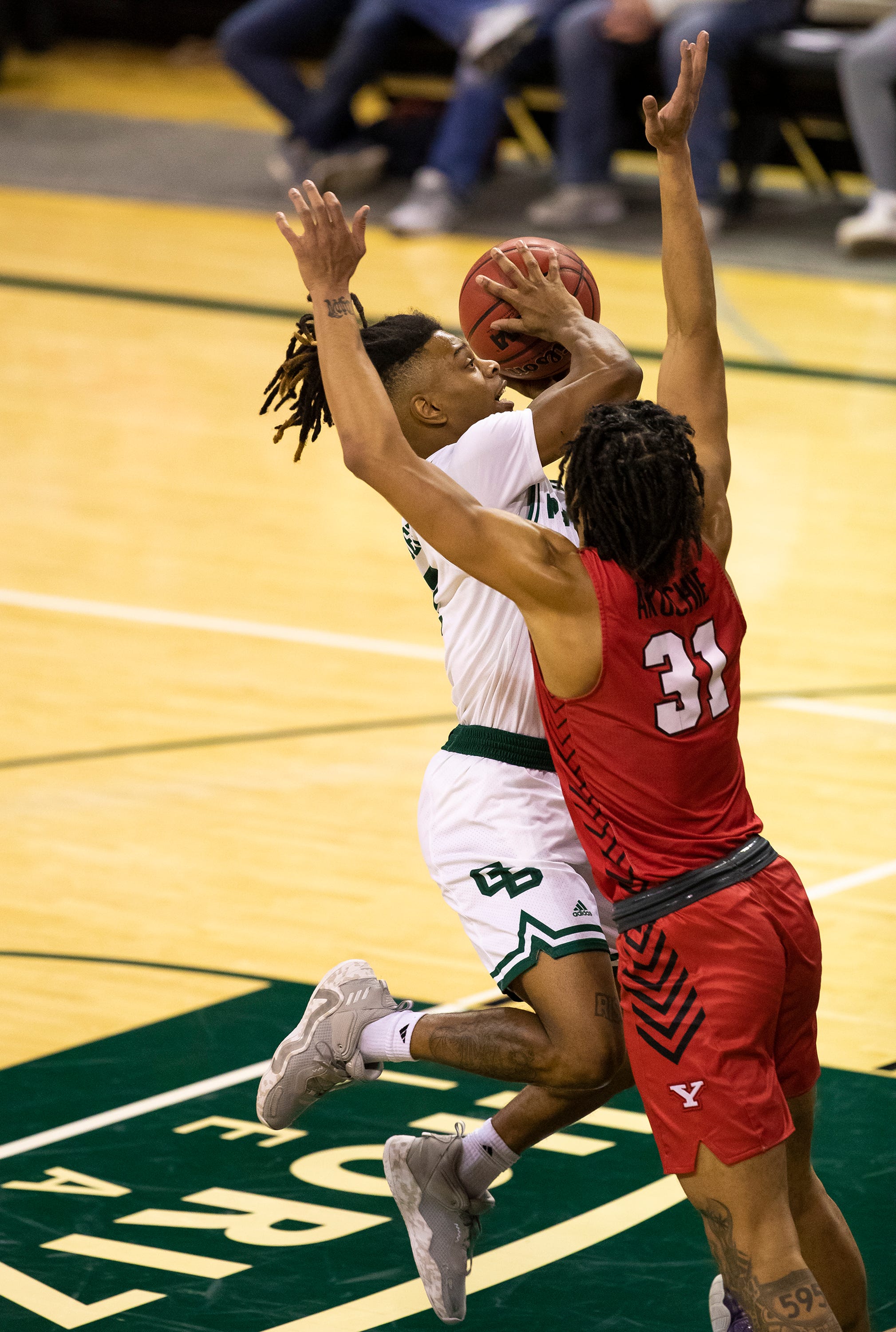 UWGB Men's Basketball Team Commits 18 Turnovers In 64-55 Loss To UMKC