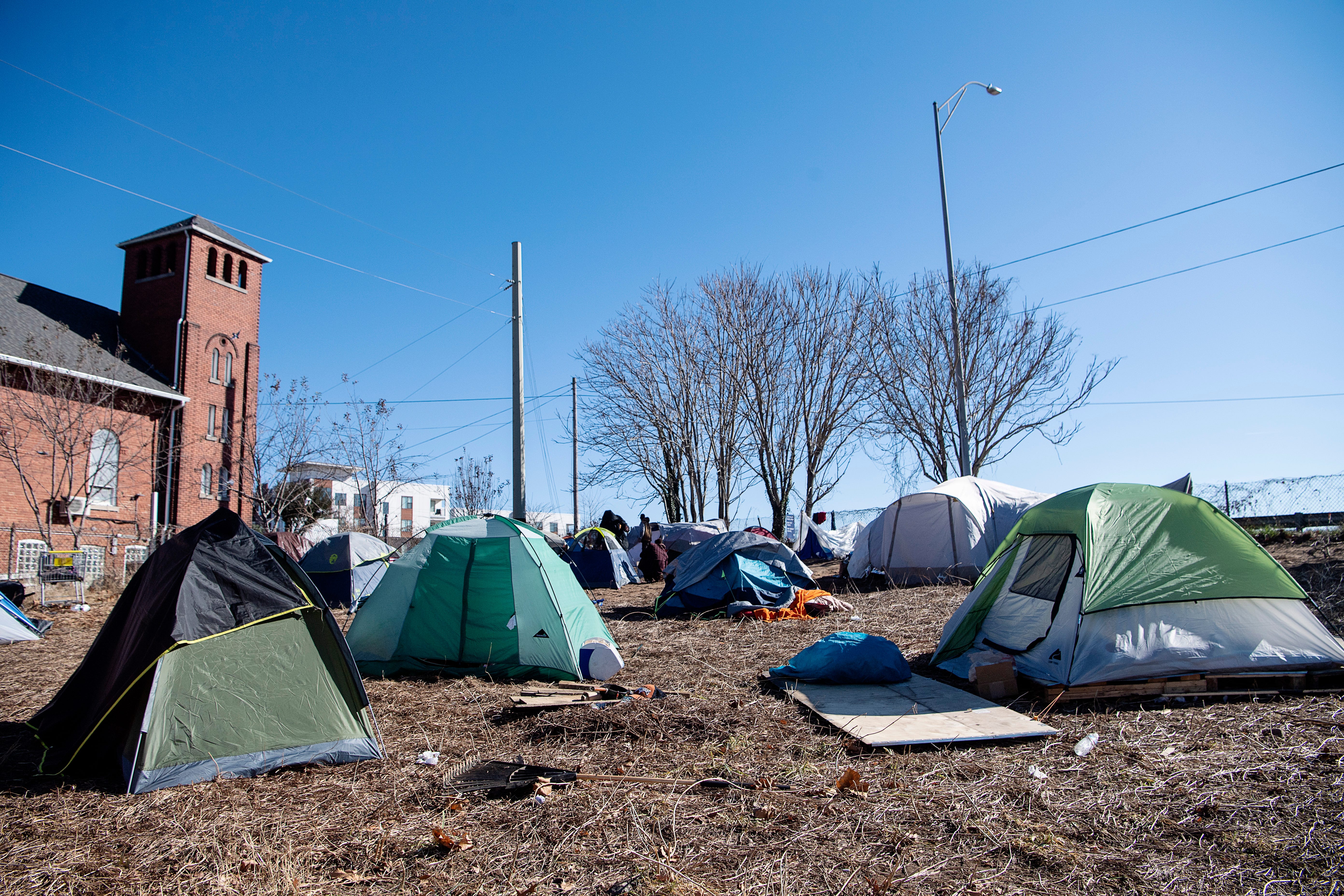 Asheville NC Commission Seeks Stop To Homeless Encampment Clearing   33acca22 1393 46cf A8f3 Ff9d452f6d14 240Encampment 12072021 0074 