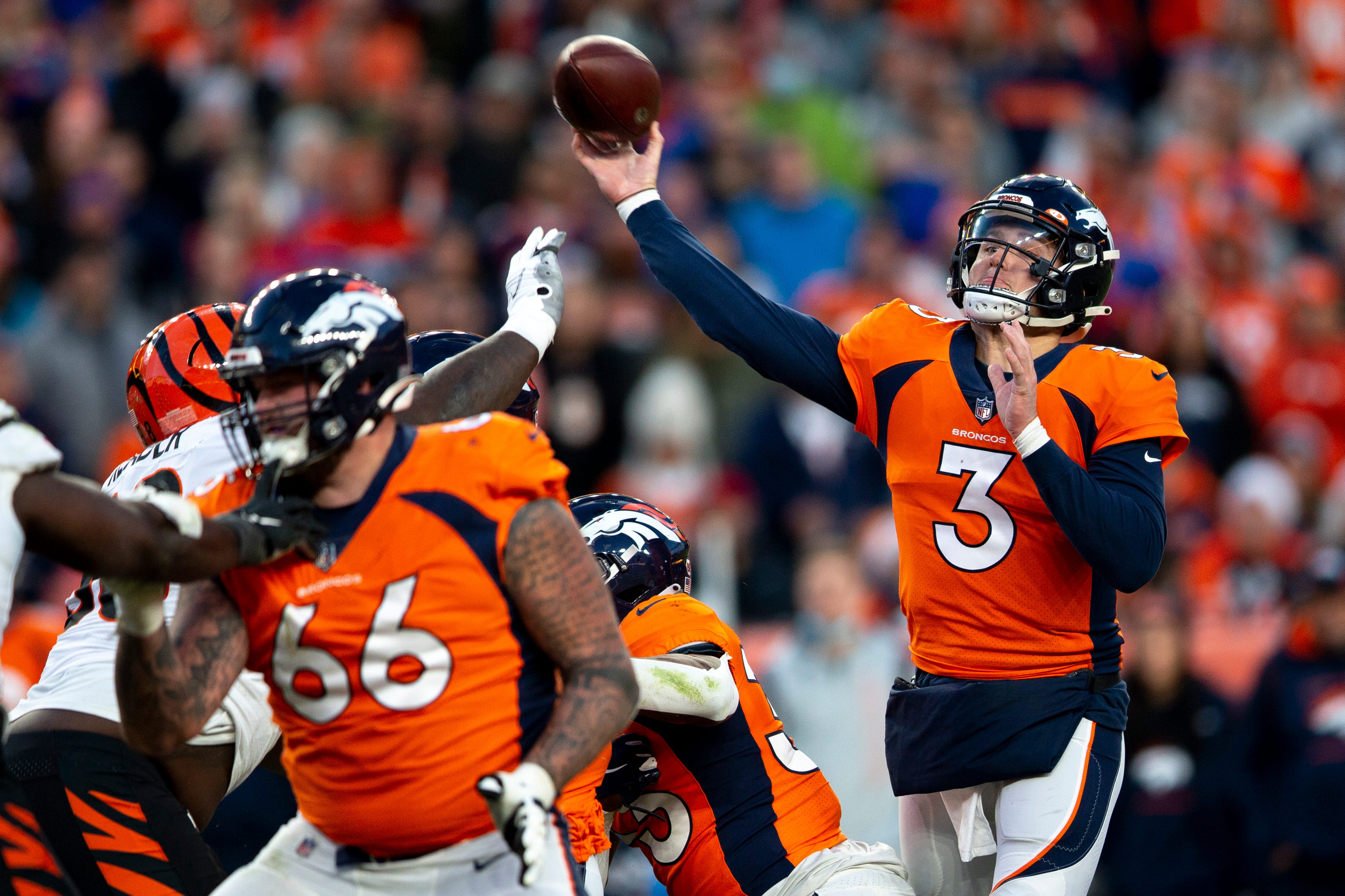 Denver Broncos Vs. Las Vegas Raiders Picks, Predictions NFL Week 16