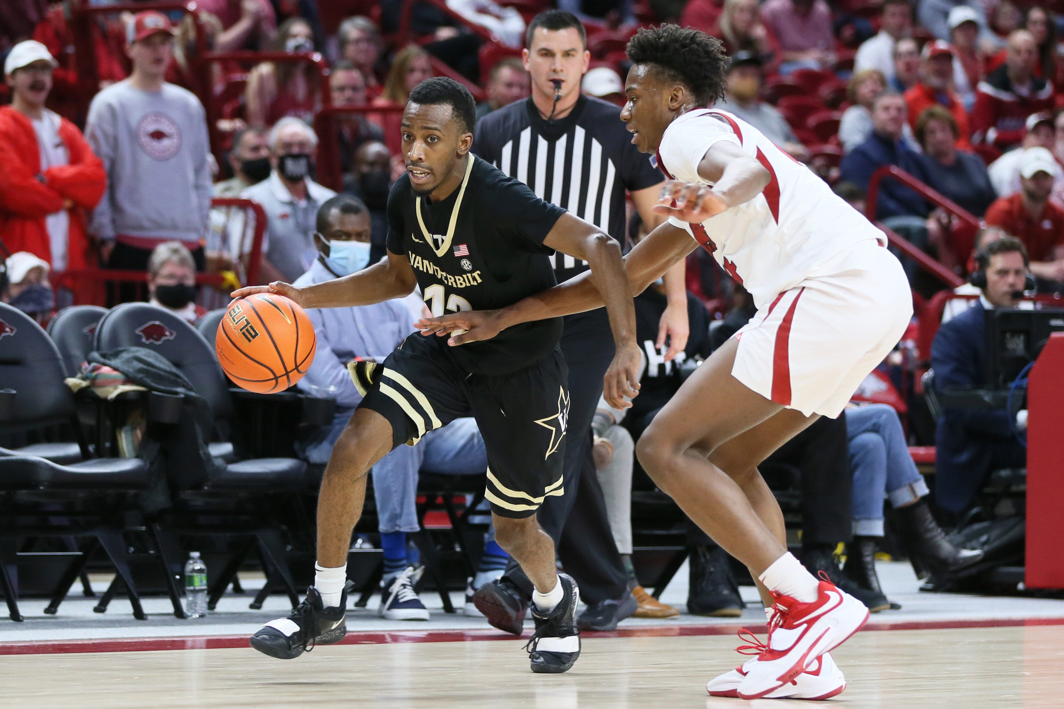 Arkansas Men's Basketball Drops Second SEC Game To Vanderbilt 75-74