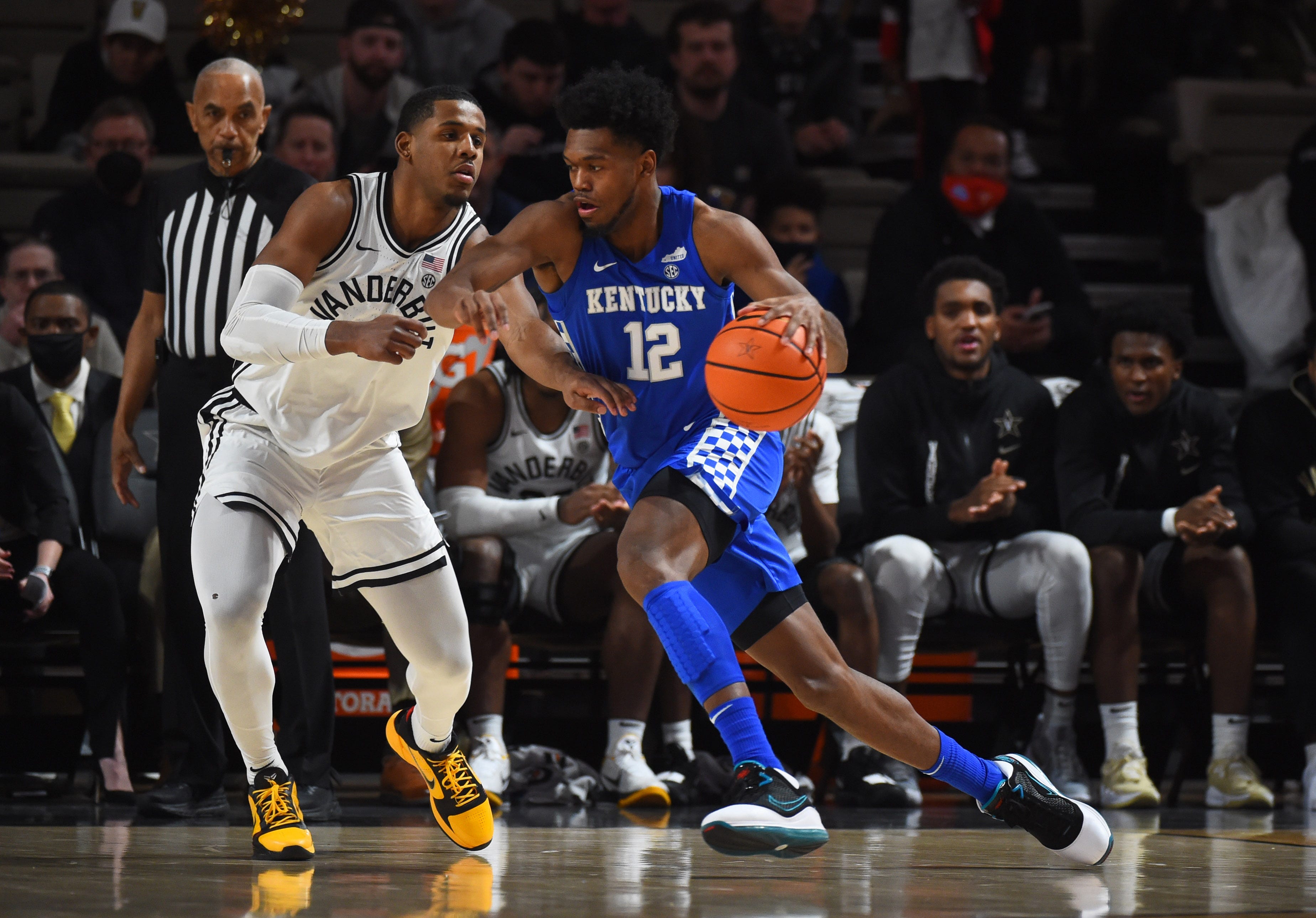 Kentucky Basketball: Wildcats Need Support For Oscar Tshiebwe