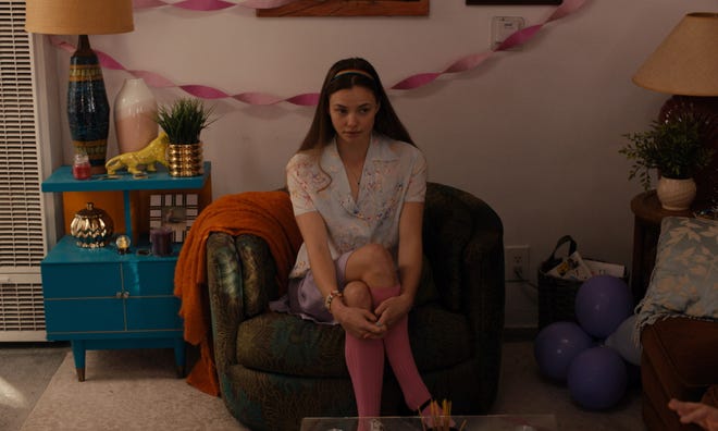 Mom Son Sexi Com - Sundance: Lena Dunham debuts 'meaningful,' sex-positive 'Sharp Stick'