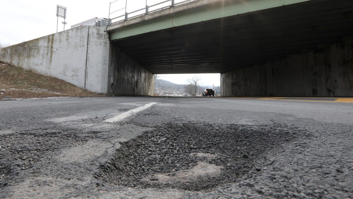 纽约司机因坑洼和崩塌的道路而支付数十亿美元维修费用