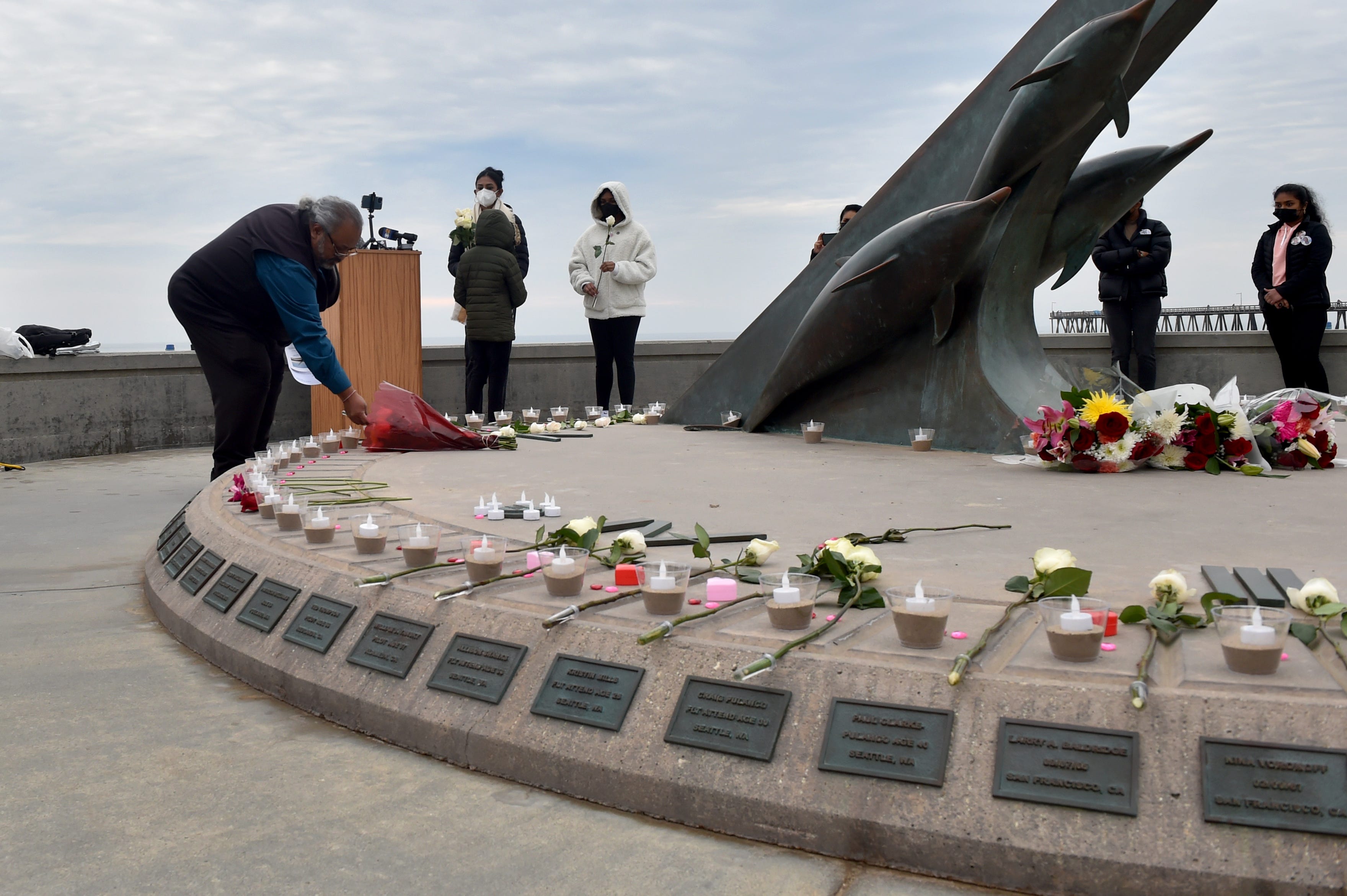 Memorial Honors 88 Lost In Alaska Flight 261 Crash