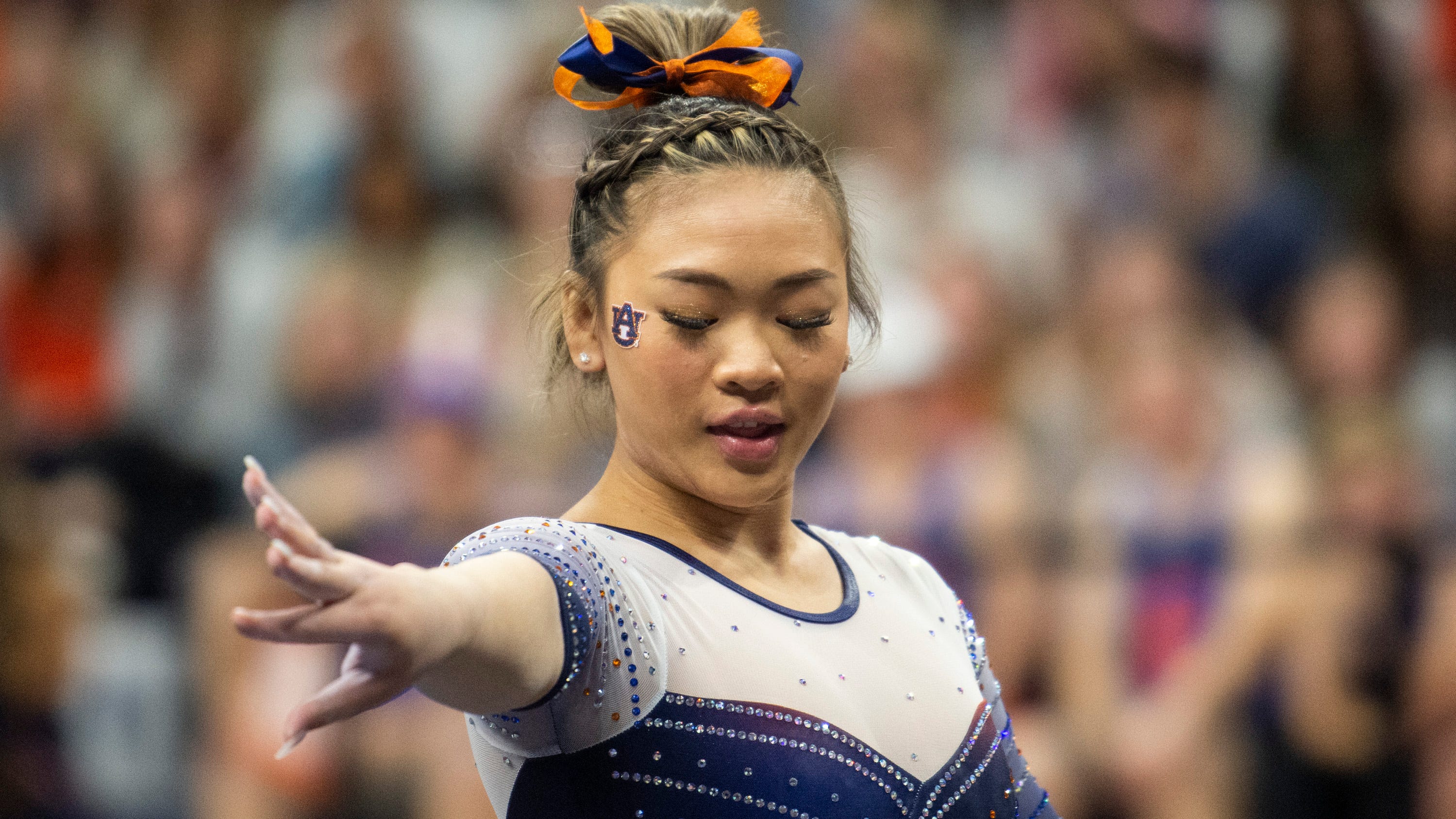 Suni Lee Auburn gymnastics update for NCAA Regional from Jeff Graba