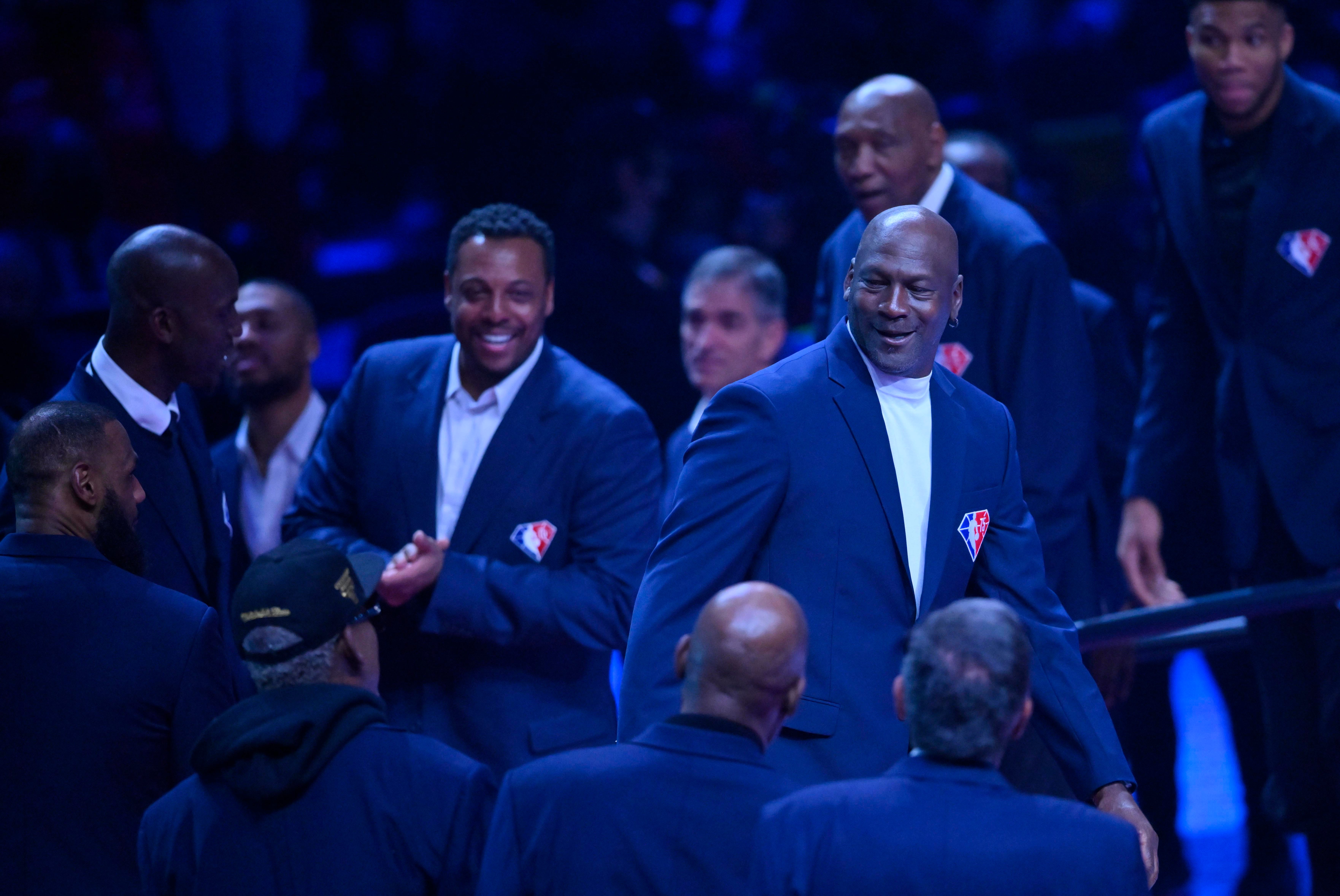 Nba Honors 75 Greatest Players In Halftime Ceremony At All Star Game