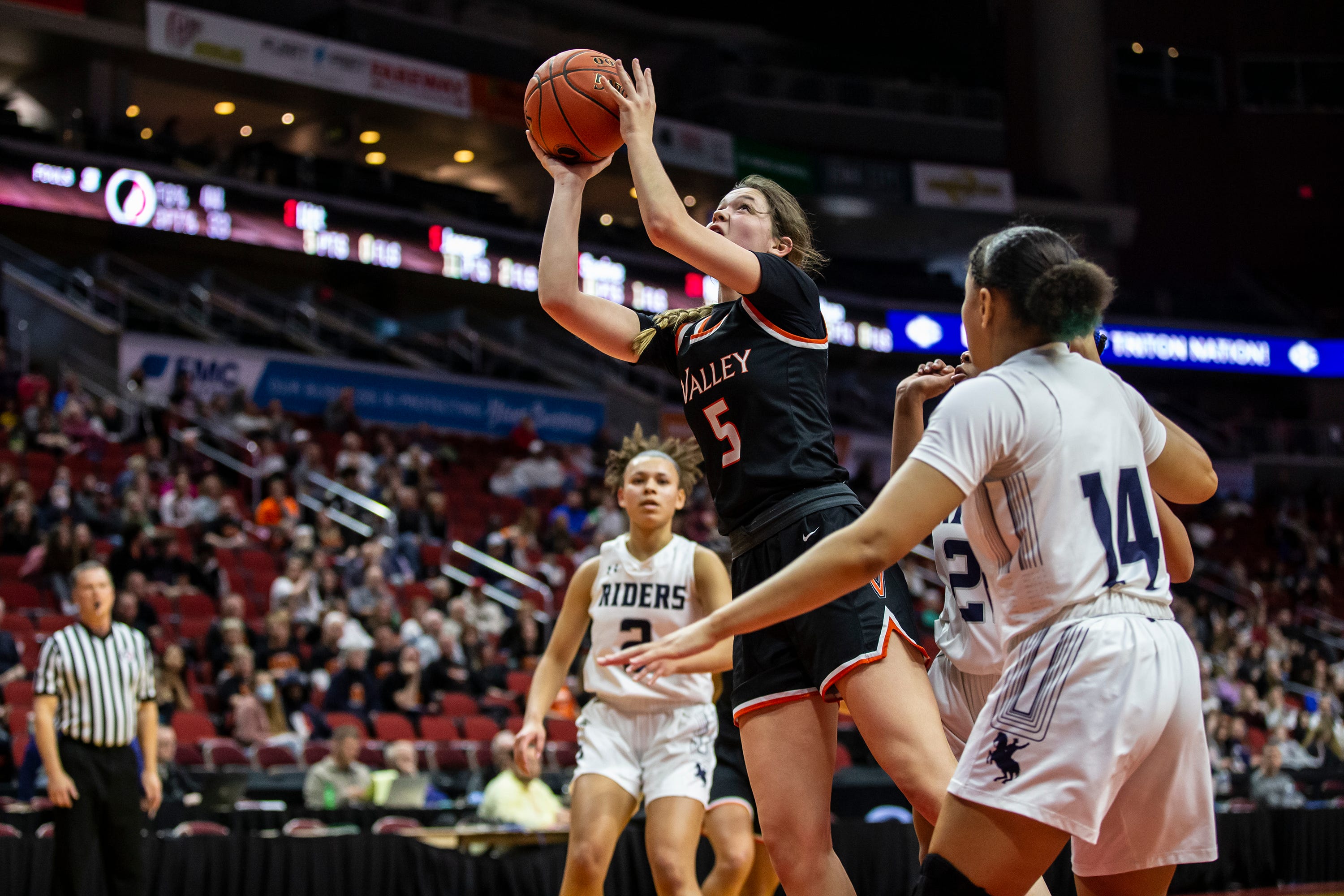 Valley Beats Roosevelt At 2022 Iowa High School Girls State Basketball