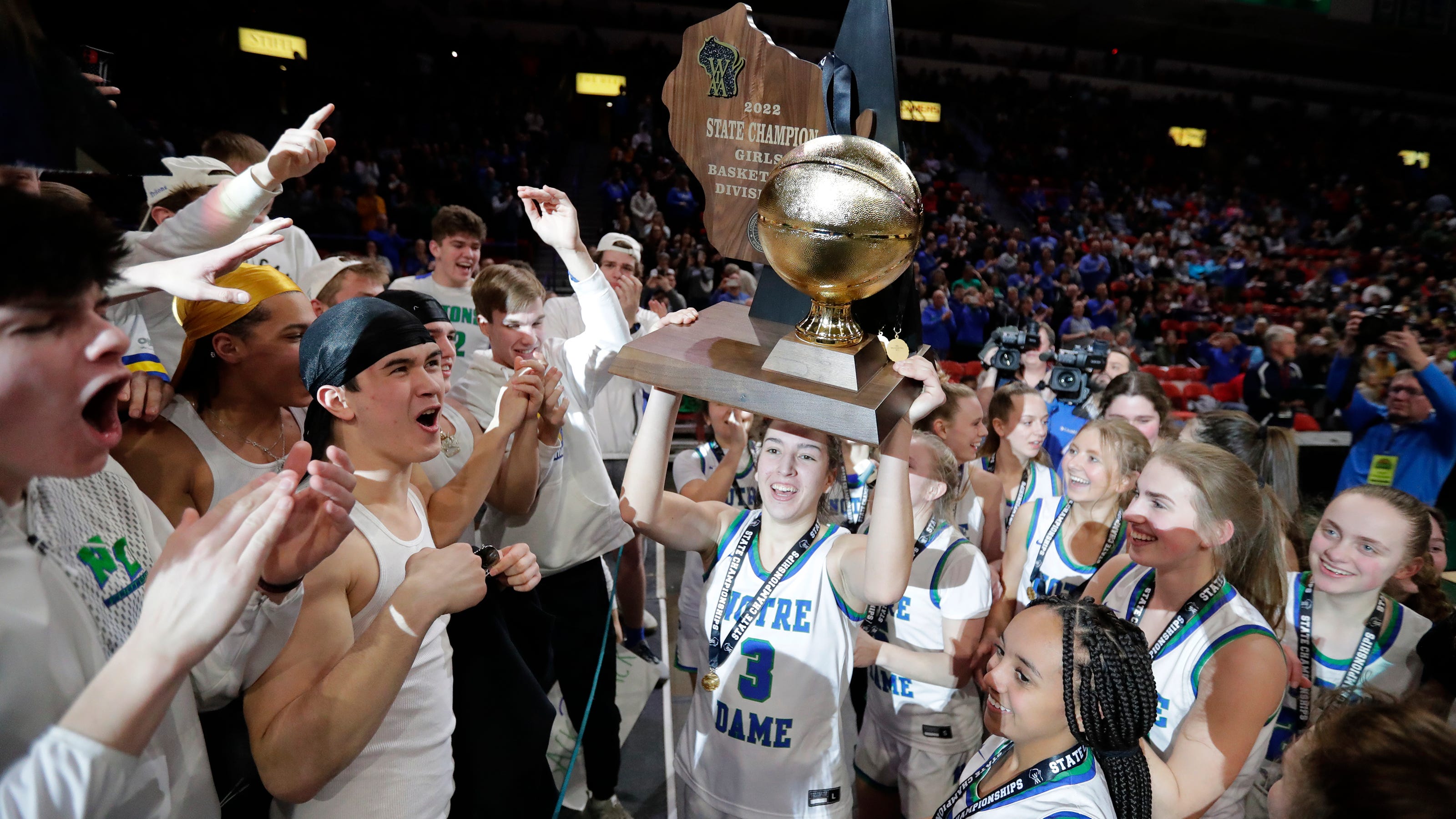Green Bay Notre Dame girls basketball team repeats as state champions
