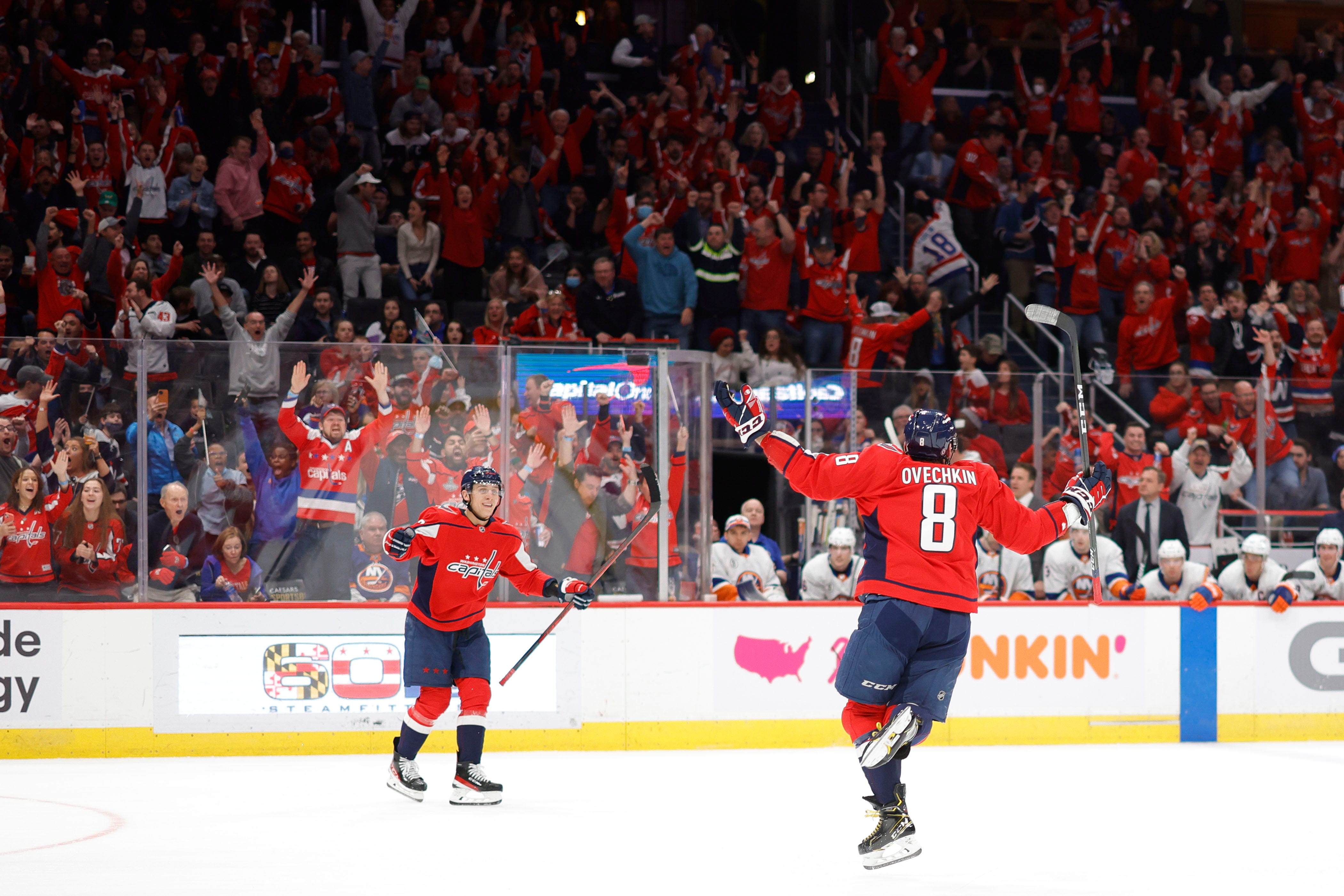 Вашингтон кэпиталз коламбус блю джекетс 19. Alex Ovechkin scores goal no. 767, Passes Jagr for third all-time in NHL History.