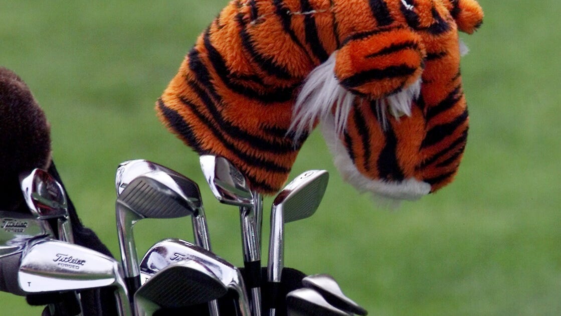 Tiger Woods' clubs from Tiger Slam could go for a million in auction