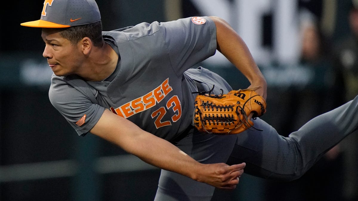 Tennessee baseball fans react to pitcher Chase Burns being selected No. 2 overall