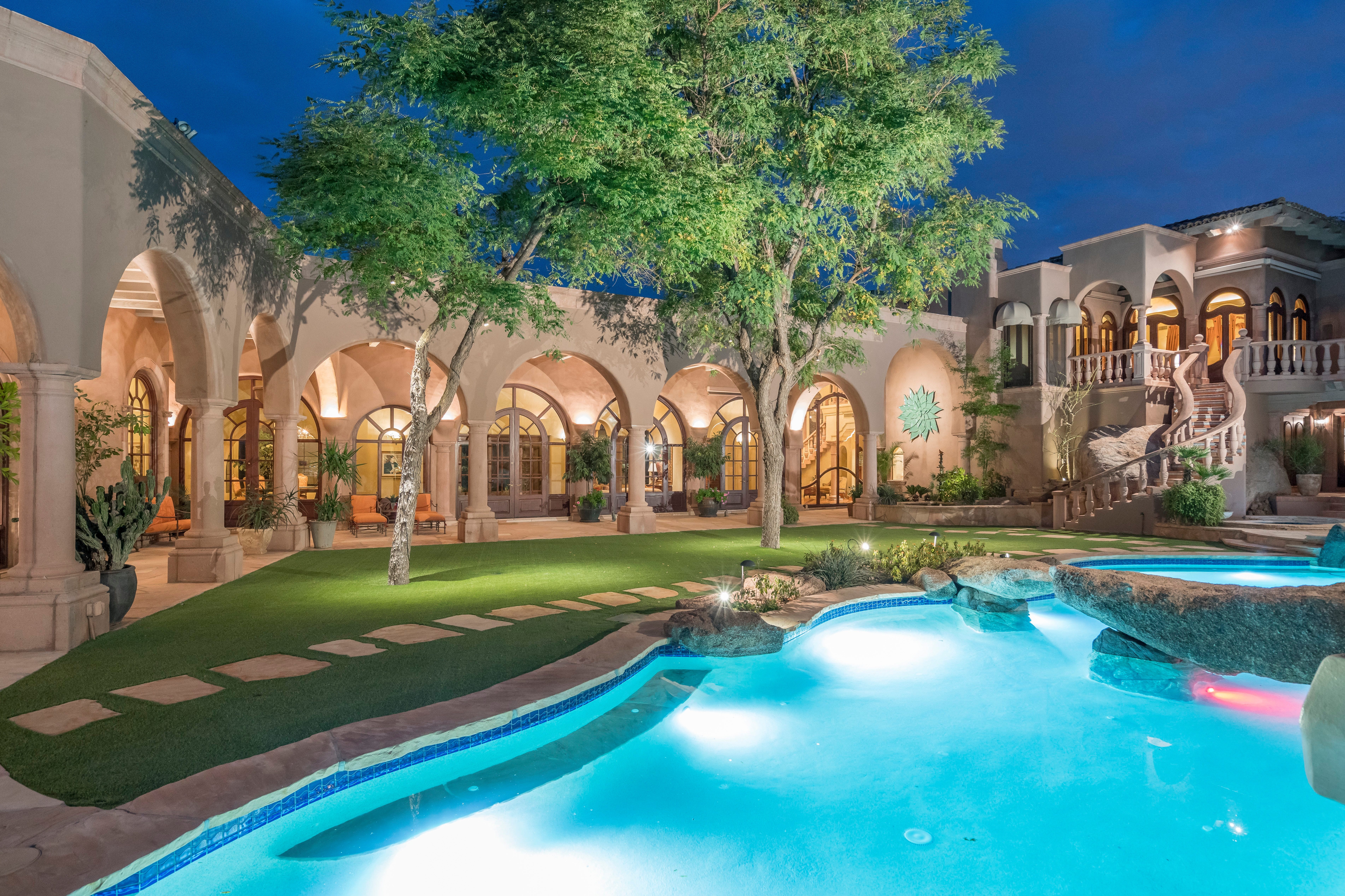 Phoenix Luxury Homes: Paradise Valley Mansion Sells For $8.75M