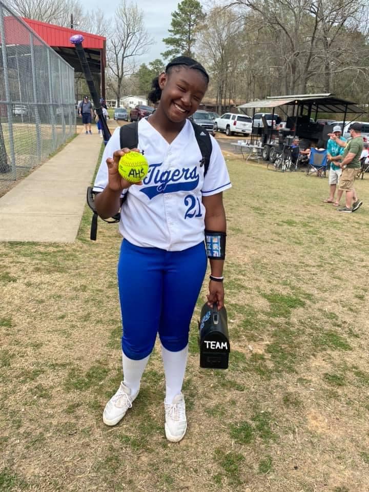 LHSAA Sports: Tyonnah Burton Wins Alexandria Area Athlete Of The Week