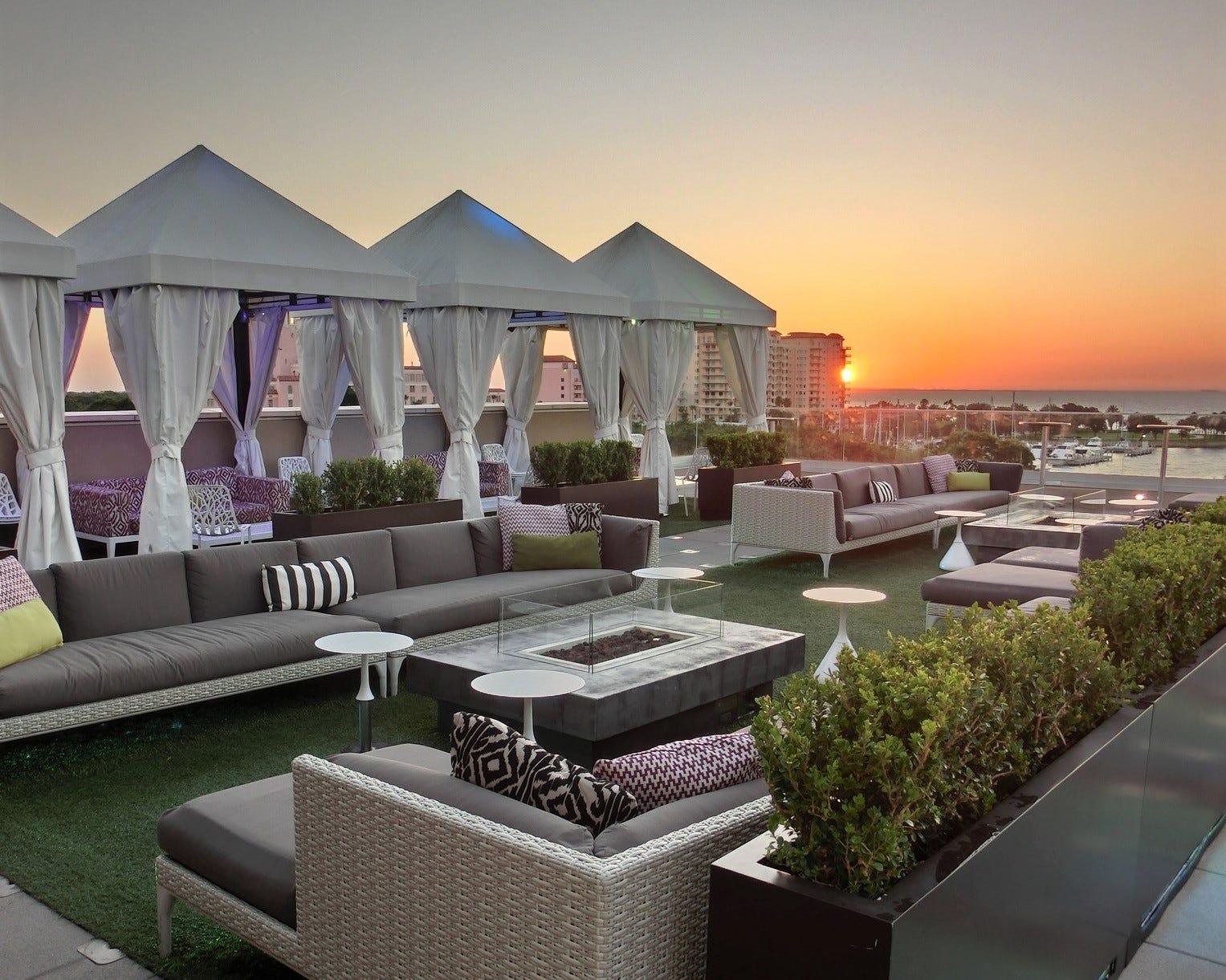 Best Rooftop Bars, Restaurants In Florida: Miami, Tampa Bay, Sarasota