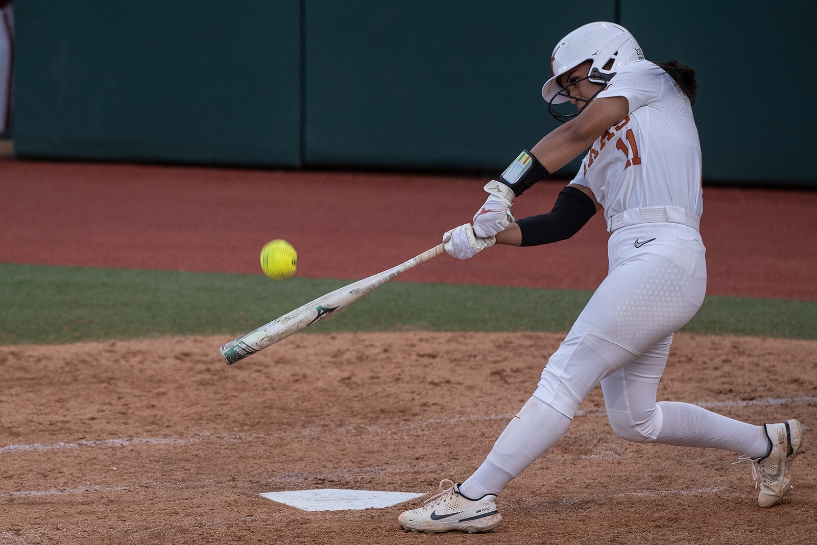 How To Watch Texas Softball Vs. OU In The 2022 WCWS Title Series