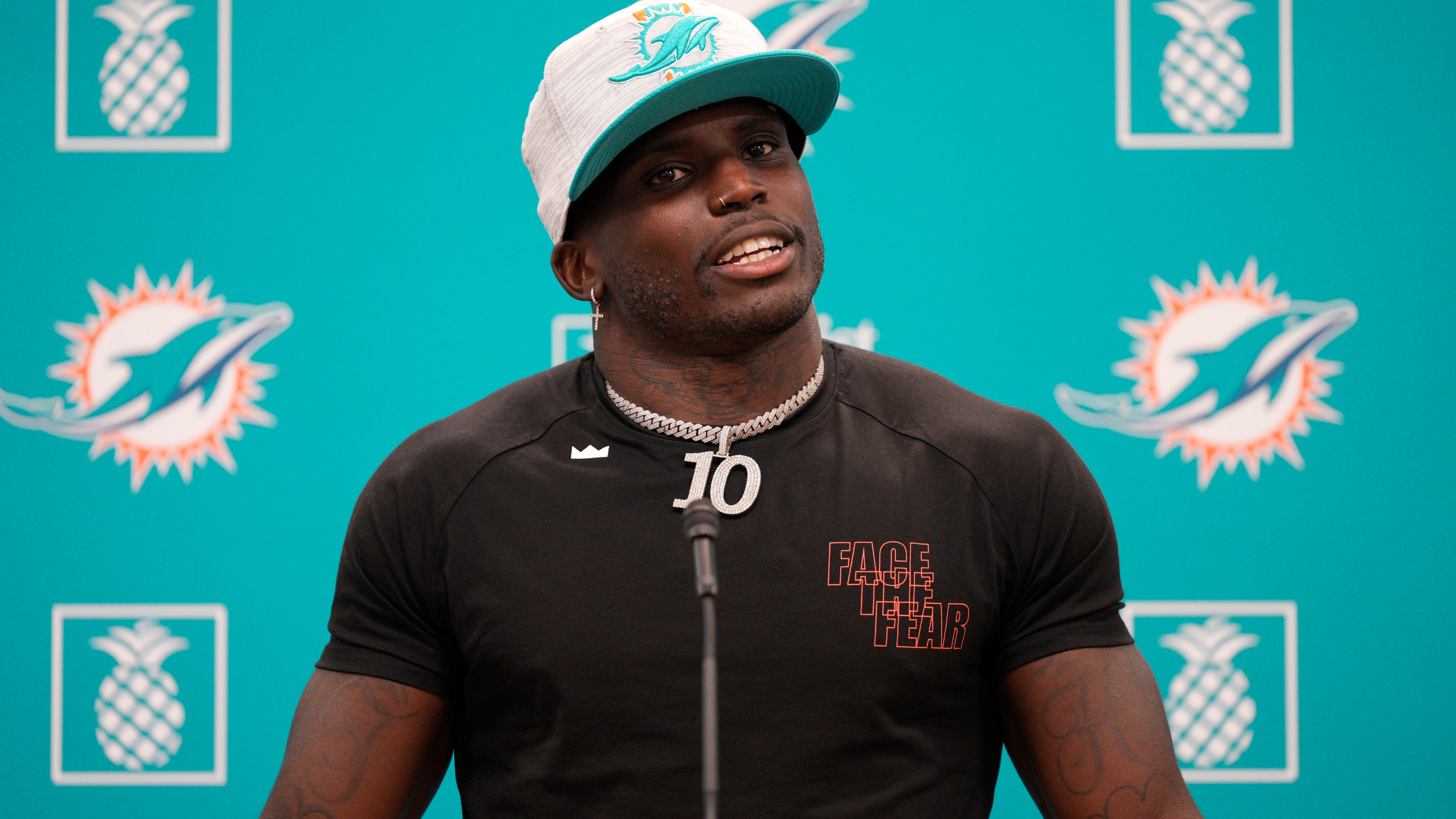 Miami Dolphins training camp opens with Tyreek Hill boosting Tua