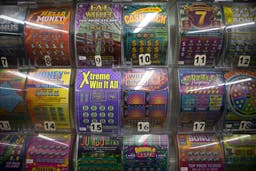 Delaware man wins $300,000 in lottery scratch-off game