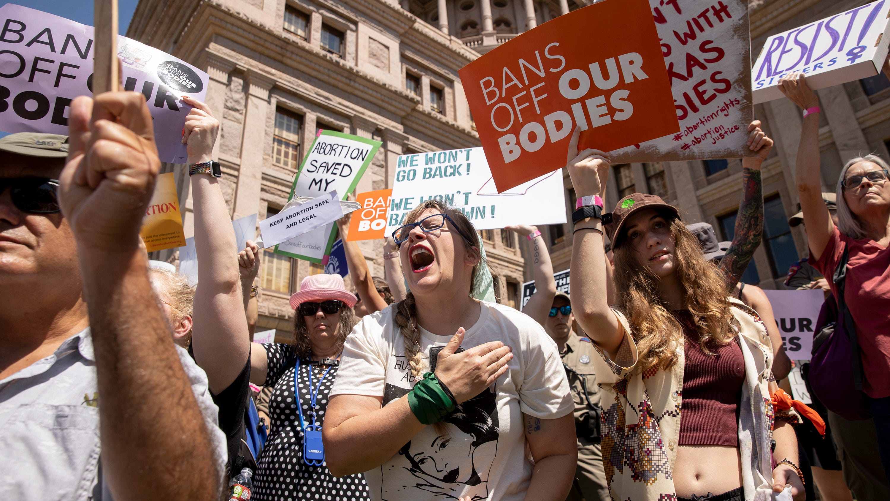 'Bans Off Our Bodies' abortion rights rallies: Thousands gather