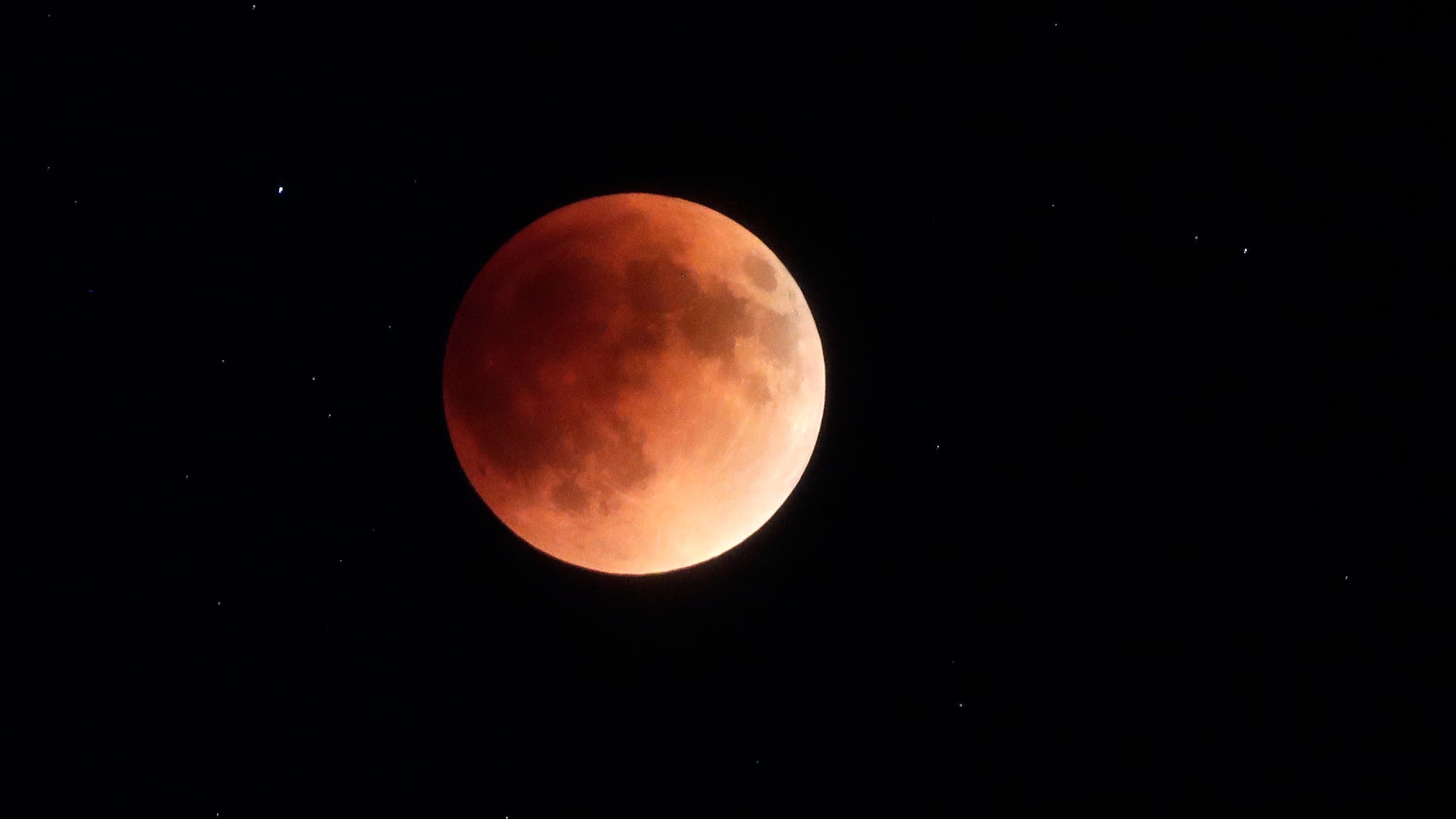 Will the lunar eclipse be visible in the Green Bay area?