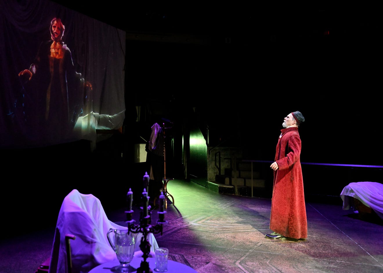 Actors Theatre Of Louisville 2022 Season Dracula Christmas Carol