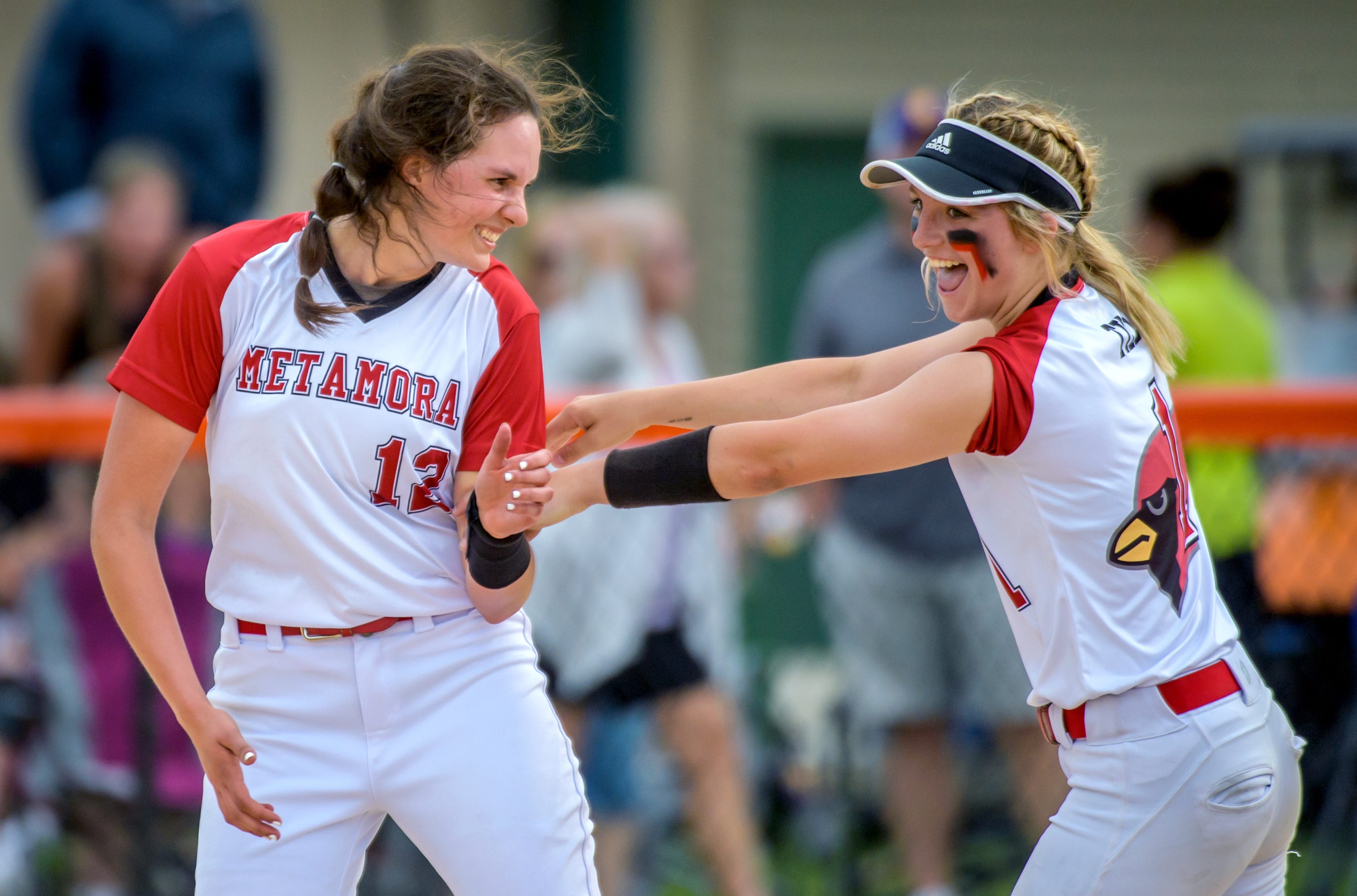 Ihsa Softball Kayla Pacha Helps Metamora To Class 3a Sectional Final 