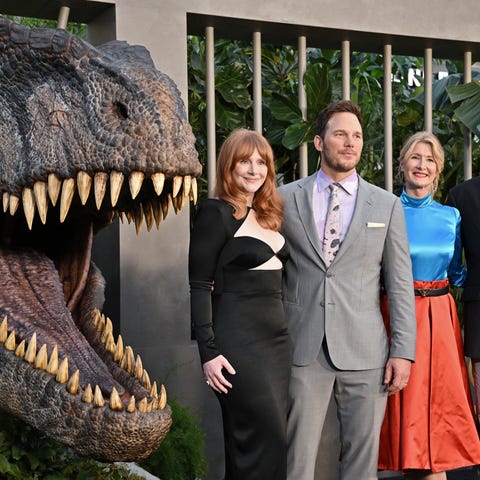 (L-R) Bryce Dallas Howard, Chris Pratt, Laura Dern