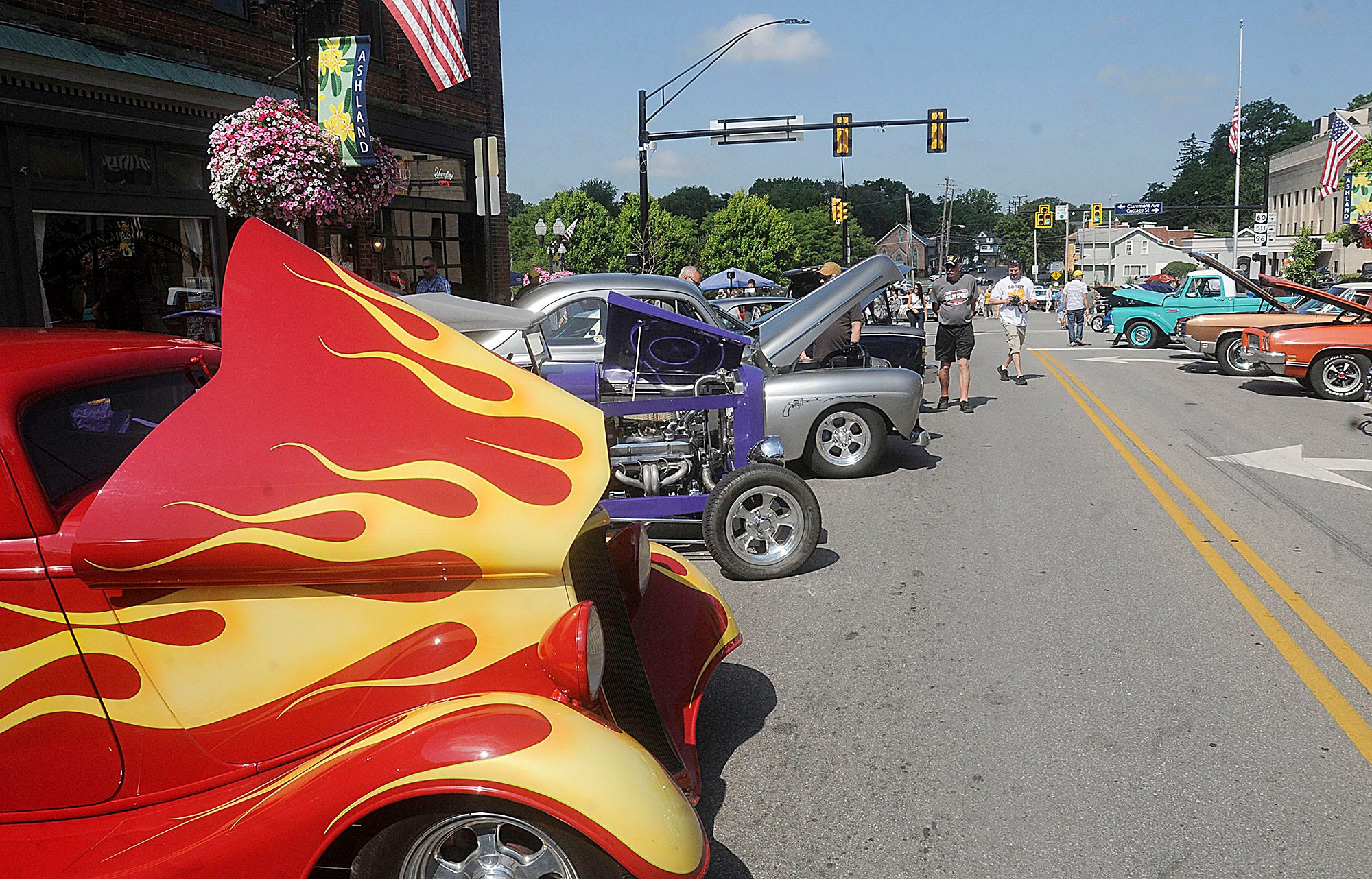 Large crowd for annual Ashland Downtown Dream Cruise and Car Show