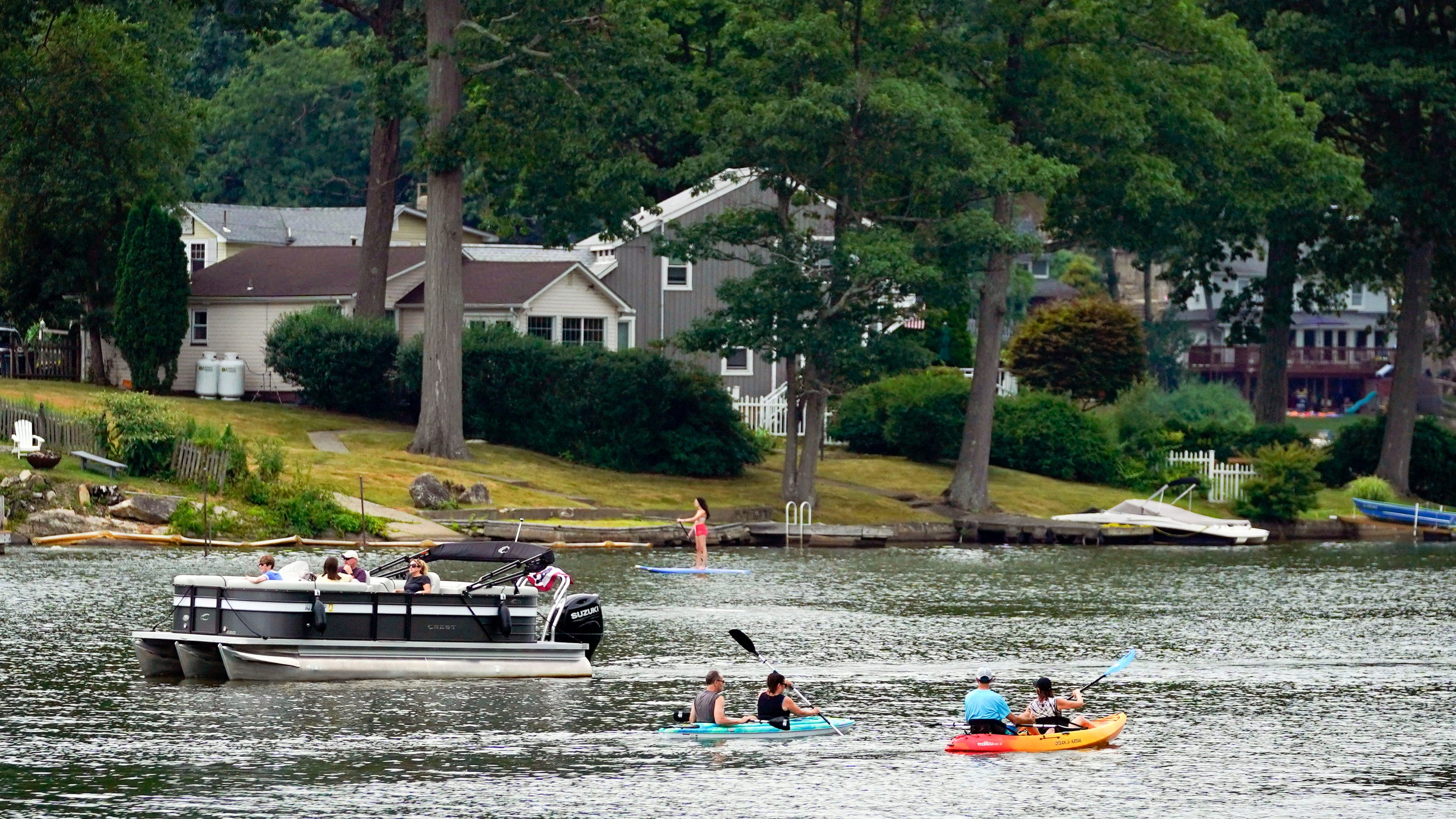 Lake Hopatcong algae bloom closes swim area after water testing