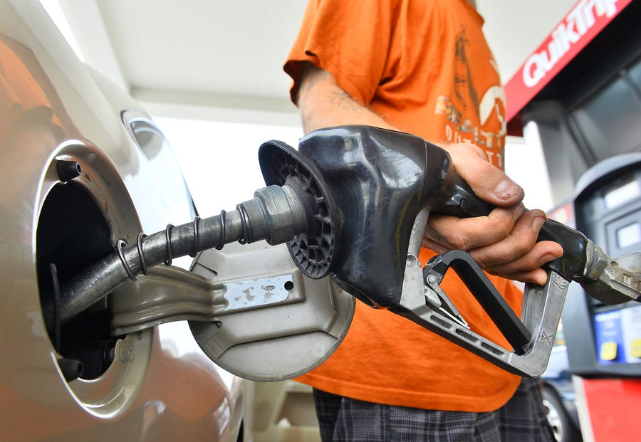 Gas prices are falling across the country, the U.S. Energy Information Administration reported July 25.