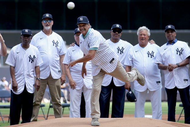 Tino Martinez returns for Old-Timers' Day 