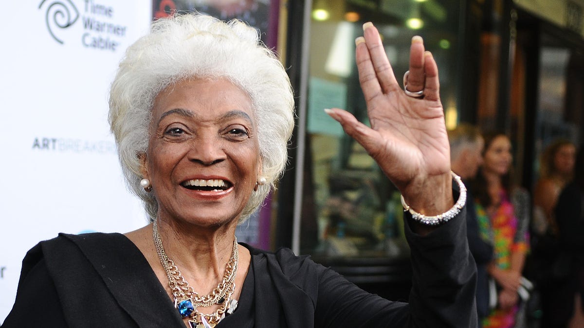 FILE - JULY 31: Actor Nichelle Nichols, best known for her role as Nyota Uhura in "Star Trek," has died. She was 89 years old. LOS ANGELES, CA - OCTOBER 01:  Nichelle Nichols attends the Ovation TV premiere screening of "Art Breakers" on October 1, 2015 in Los Angeles, California.  (Photo by Araya Diaz/Getty Images for Ovation) ORG XMIT: 775754491 ORIG FILE ID: 490925648