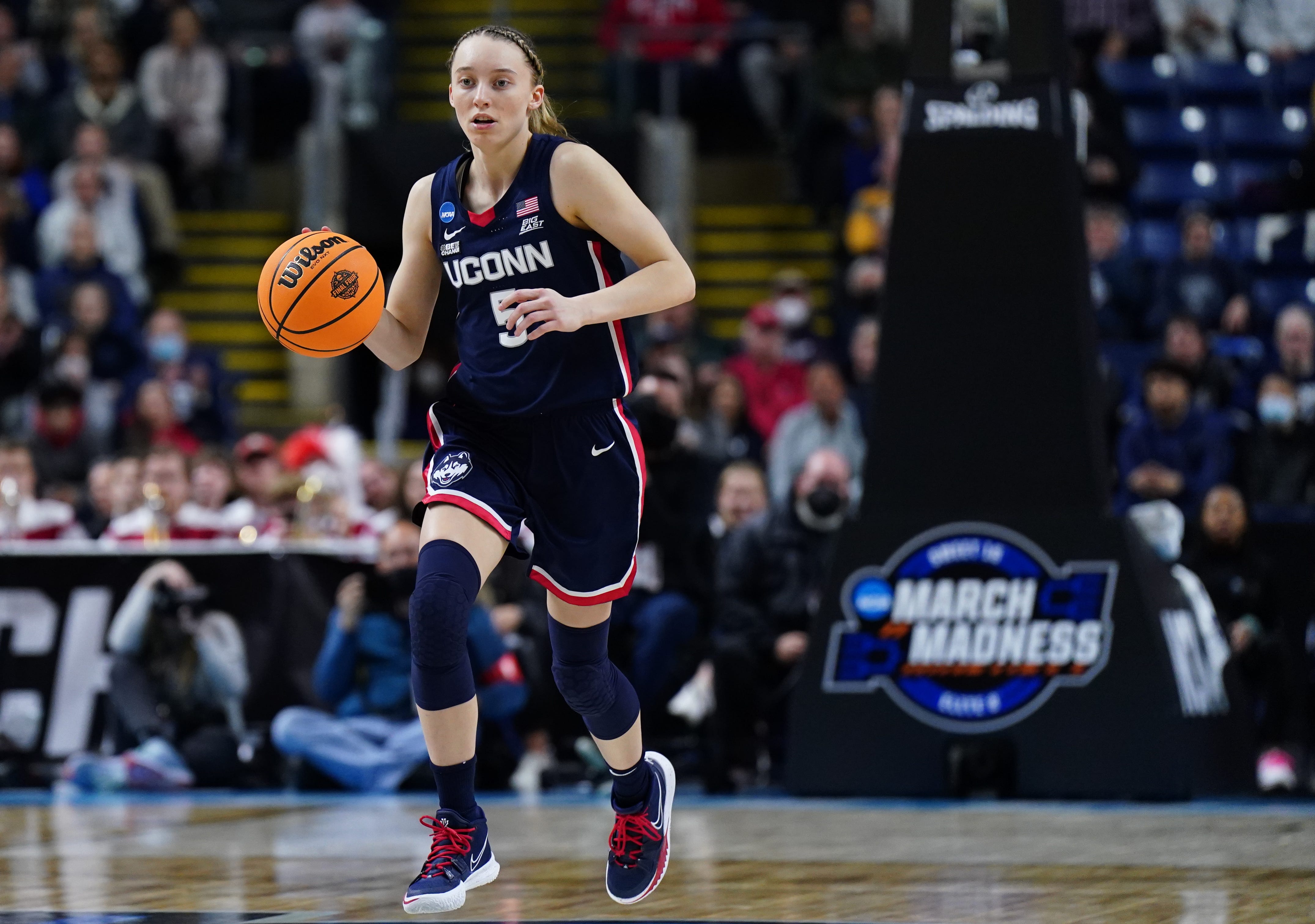 UConn's Paige Bueckers Suffers Torn ACL, Will Miss 2022-23 Season