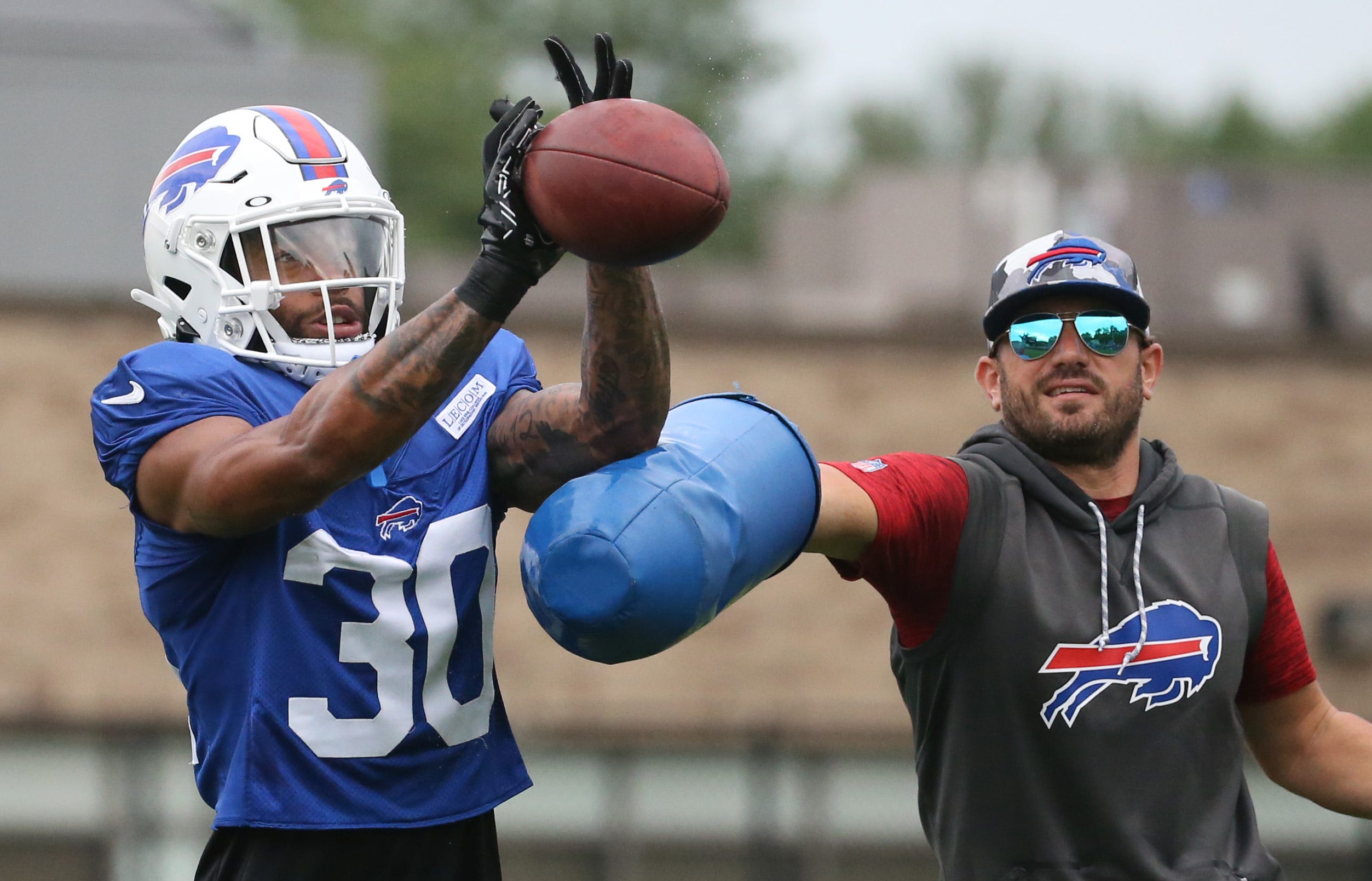 Bills' Isaiah McKenzie to sing Tuesday on America's Got Talent with NFL  Players Choir