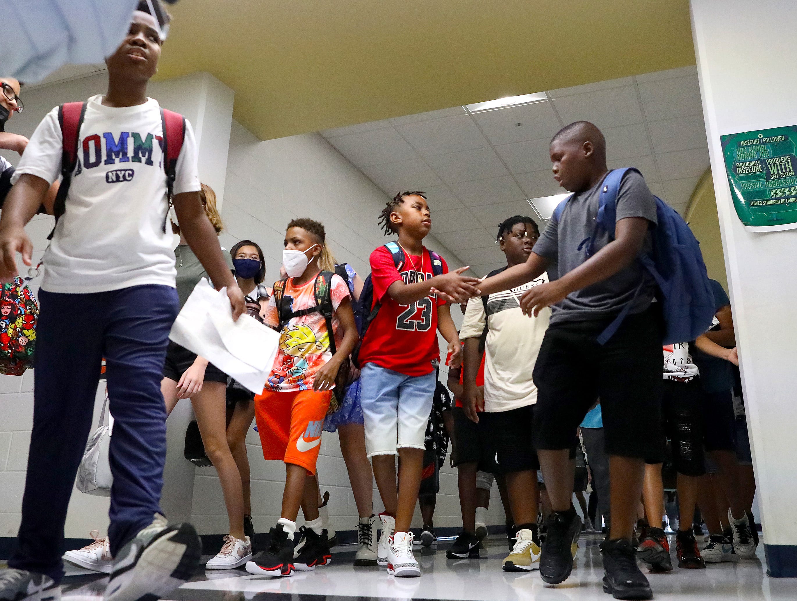 Alachua County Students Return For First Day Back To School   55f6ad4d 9944 4e87 95d1 5fc7b6471c9f FLGAI 081022 FirstDayofSchool 04.JPG