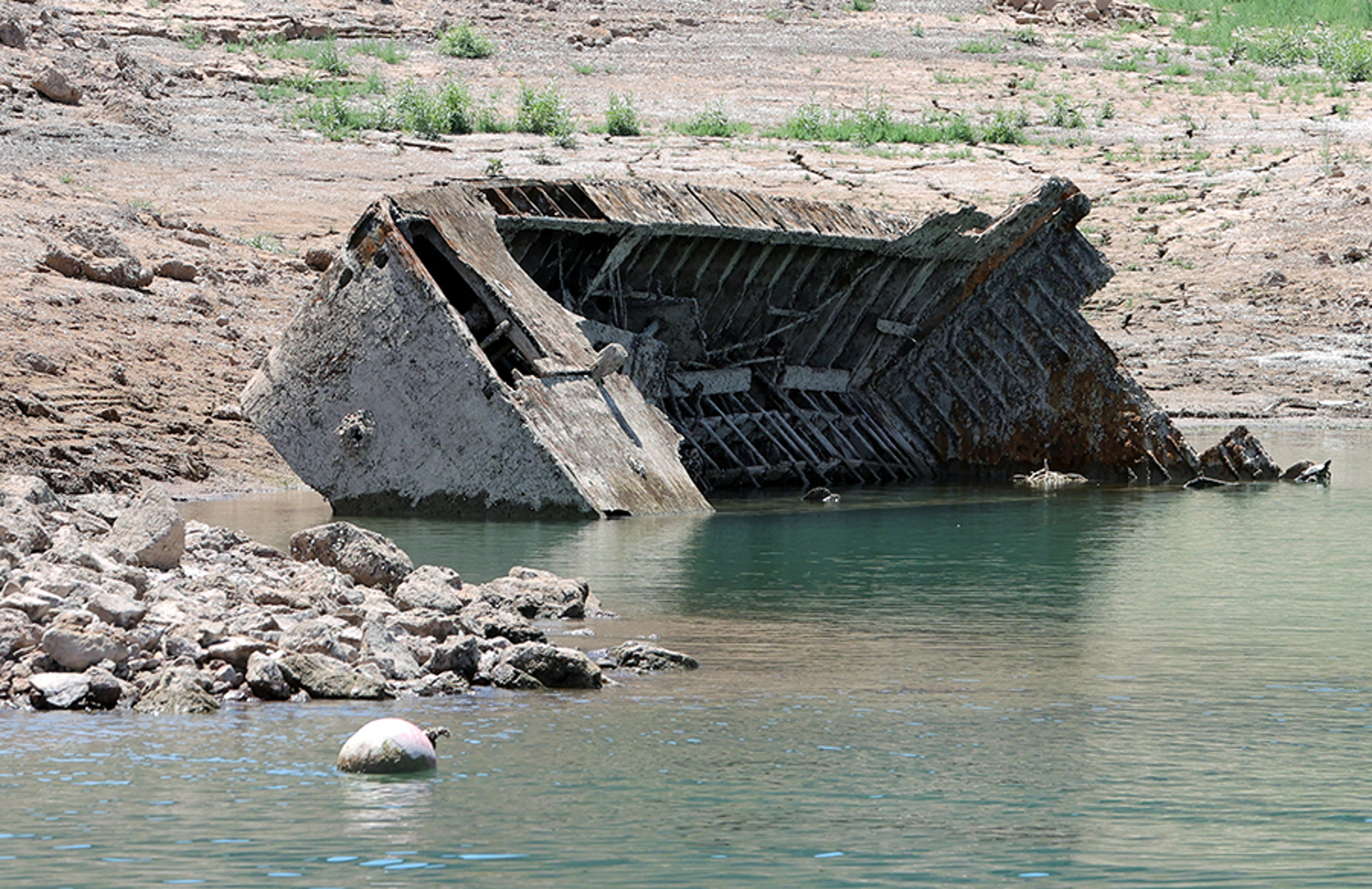 Human remains, sunken boats found as Lake Mead waters vanish