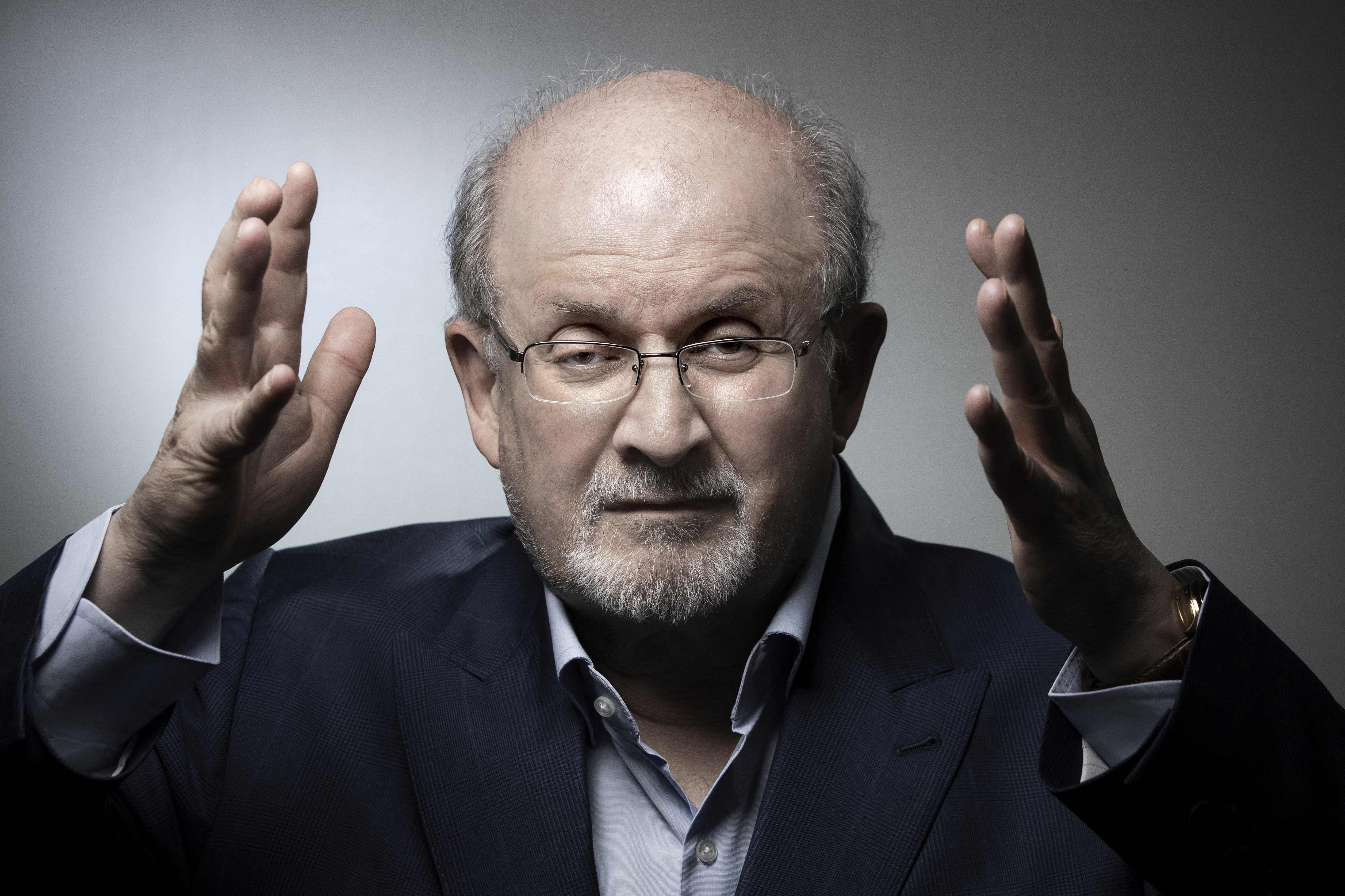 Салман рушди википедия. Salman Rushdie. Салман Рушди 2023. Салман Рушди фото. Салман Рушди британский писатель.