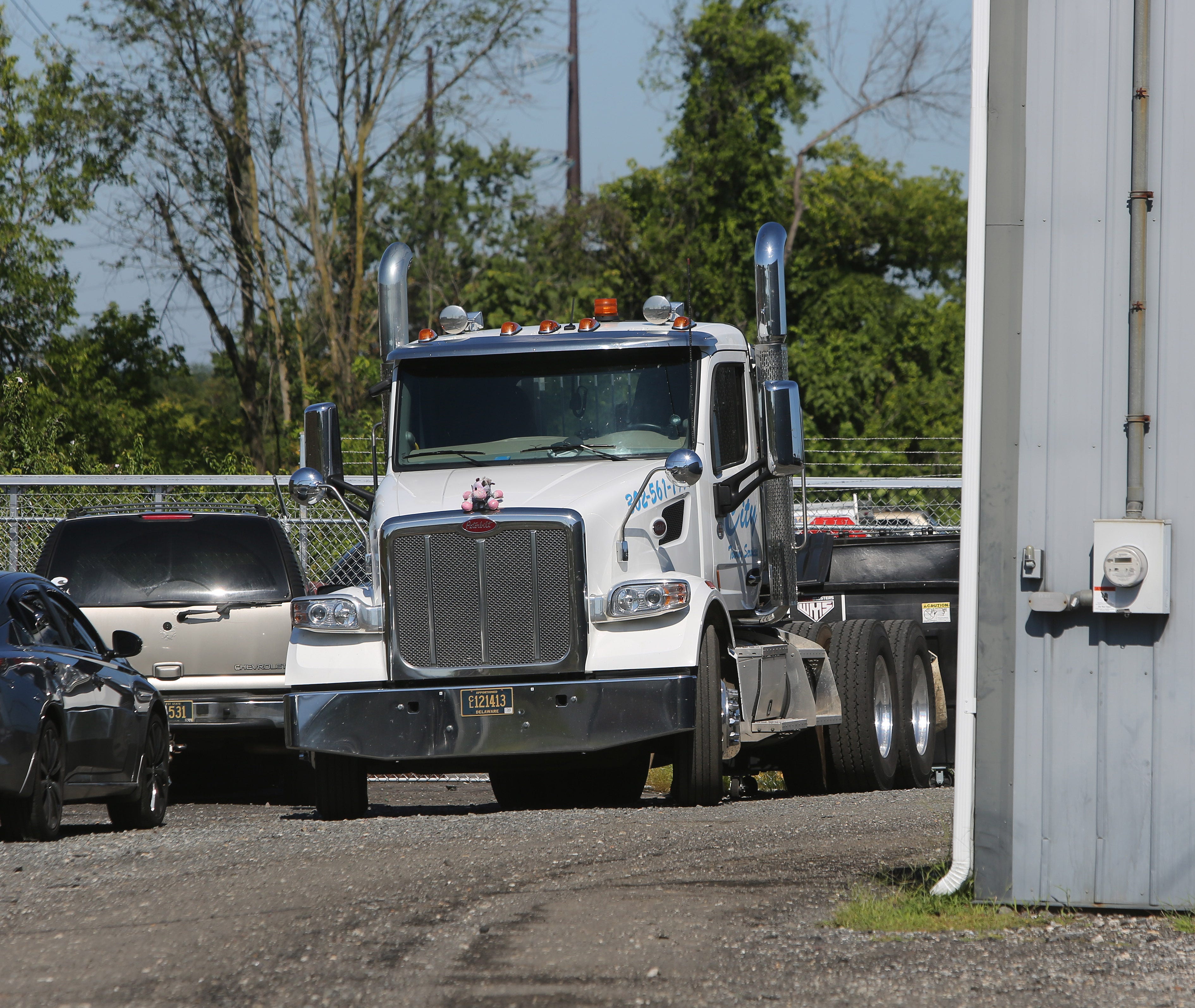 receives bids from towing companies named in federal suit