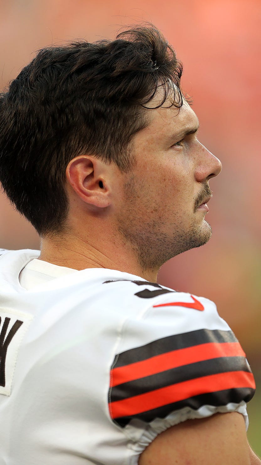 WATCH: Cleveland Browns kicker Cade York gets lesson in life in the NFL