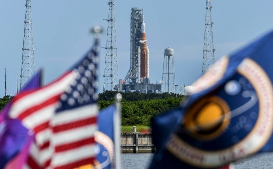 Artemis I remains on the launch Saturday morning, Sept. 3, 2022. A hydrogen leak during tanking has scrubbed today's launch attempt. Craig Bailey/FLORIDA TODAY via USA TODAY NETWORK