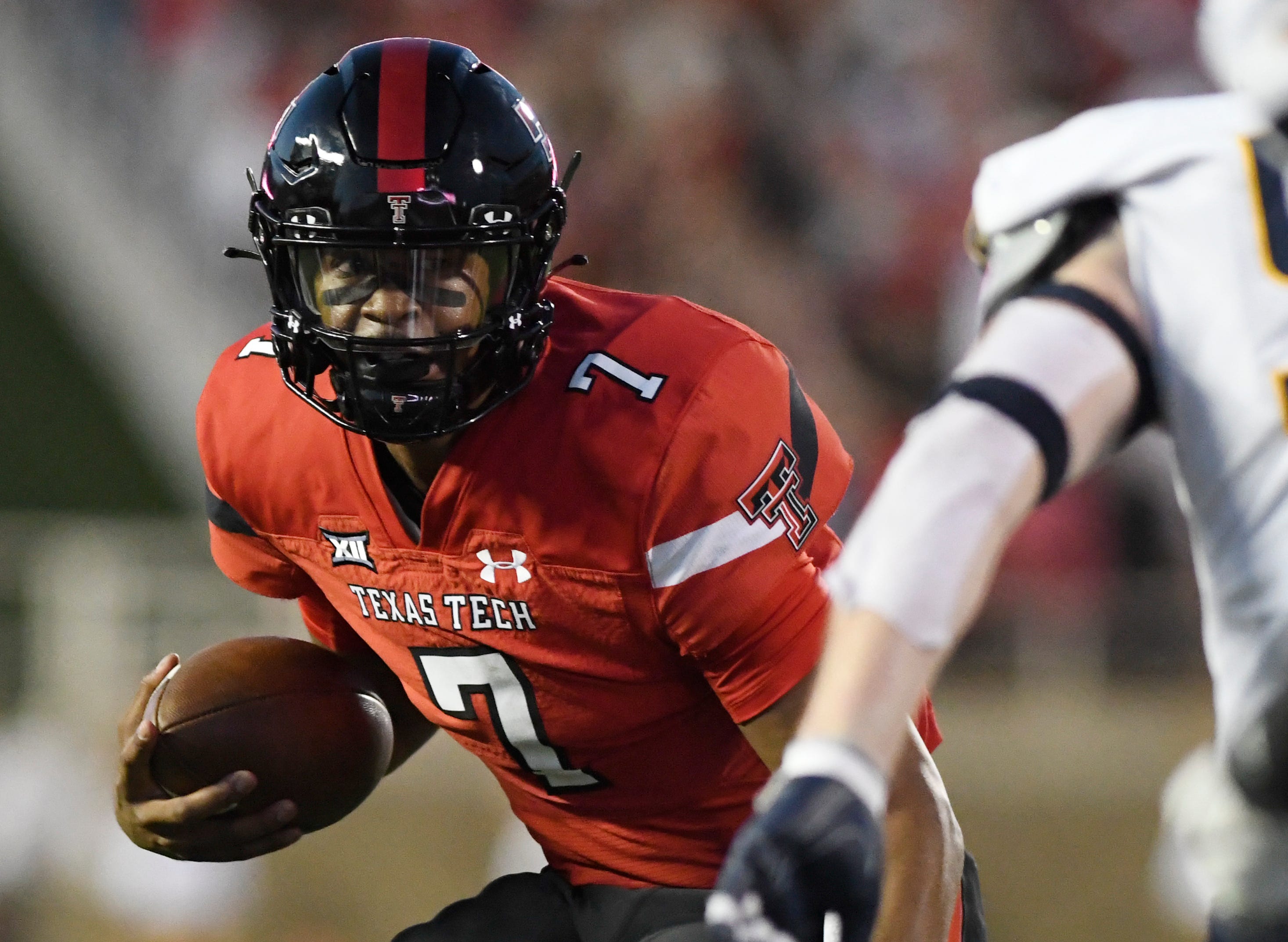 Texas Tech Football Beats Murray State, But Loses Starter Tyler Shough