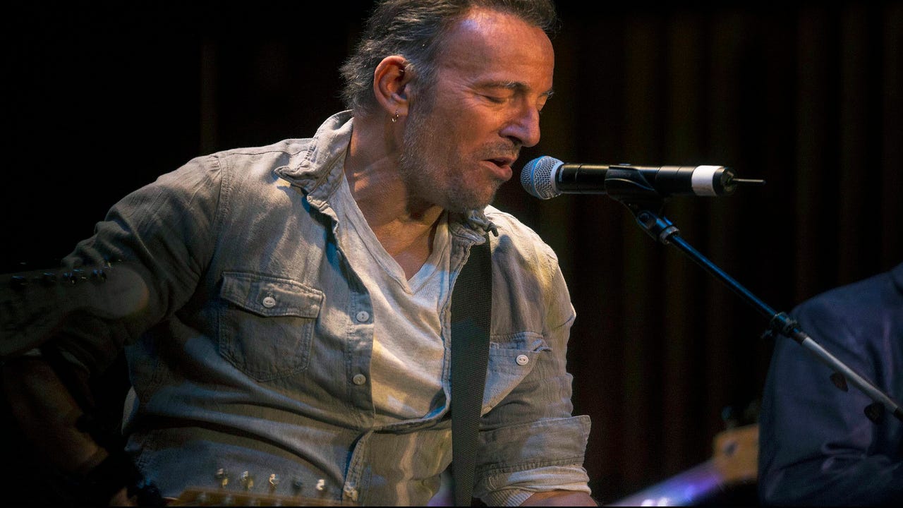 serveerster dwaas Supplement Bruce Springsteen announces new album 'Only the Strong Survive'