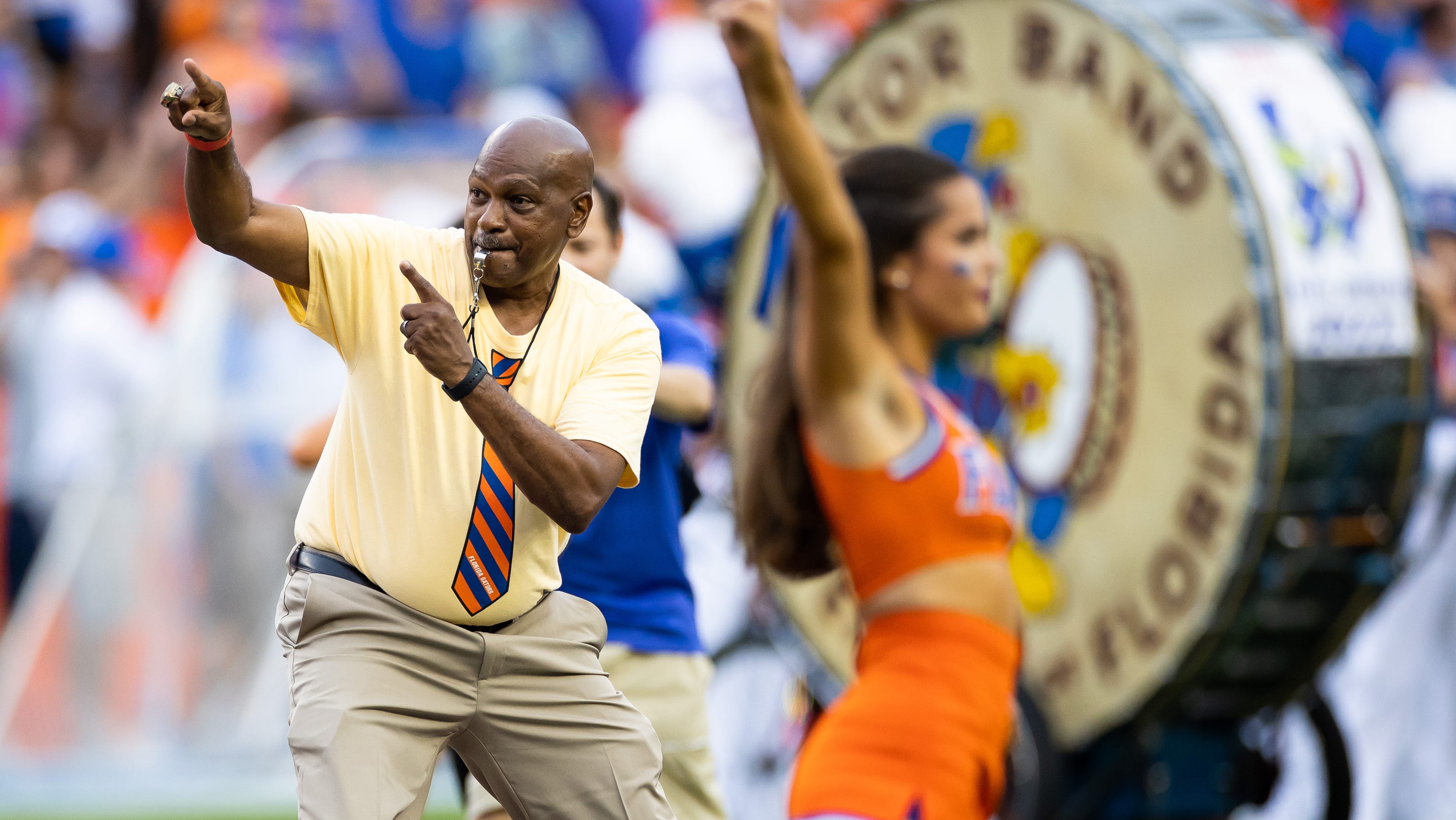 Florida football:Track coach Mike Holloway is honorary Mr. Two Bits