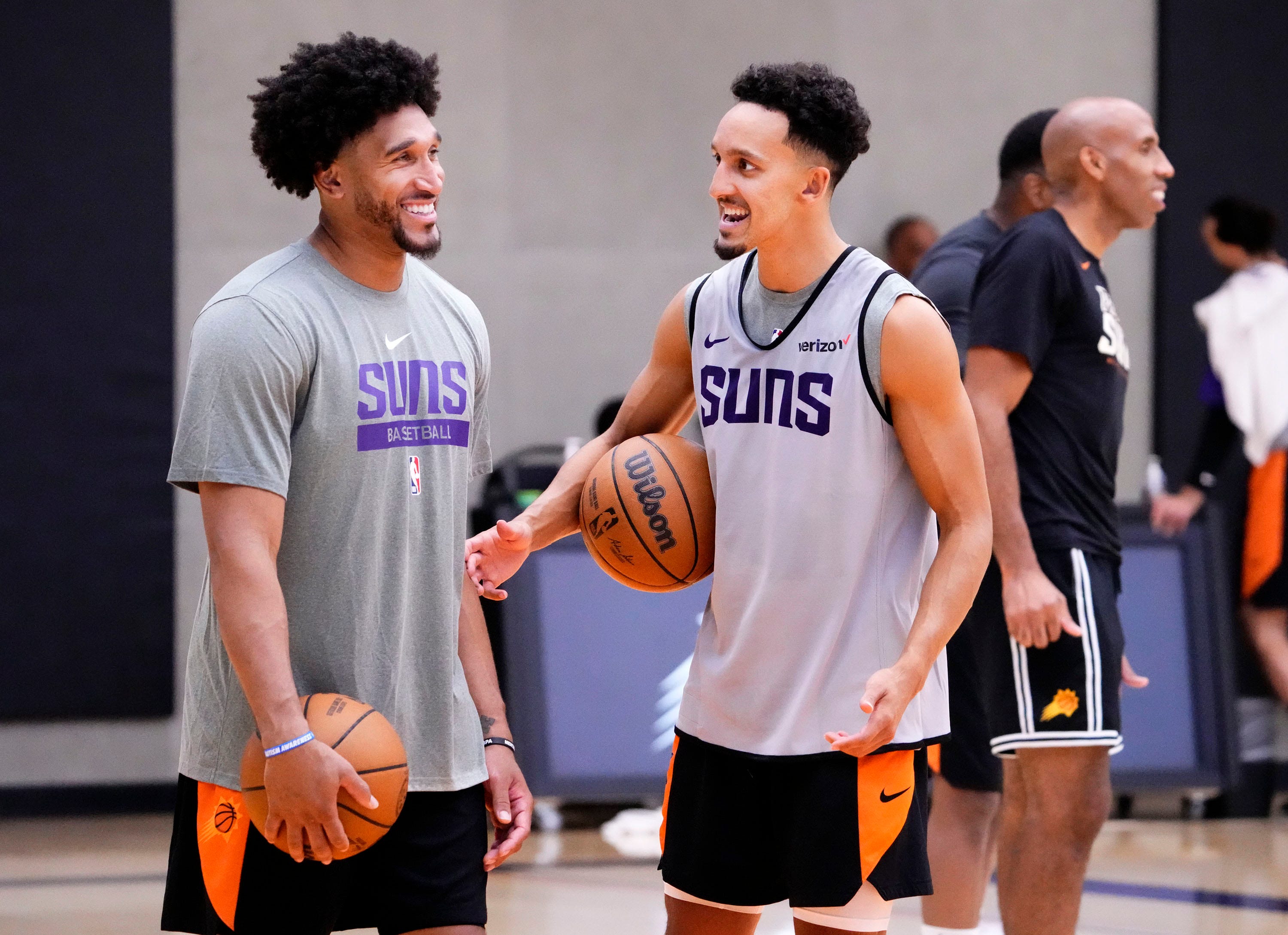 Phoenix Suns' Landry Shamet To Miss Opener Vs. Mavs With Hip Strain