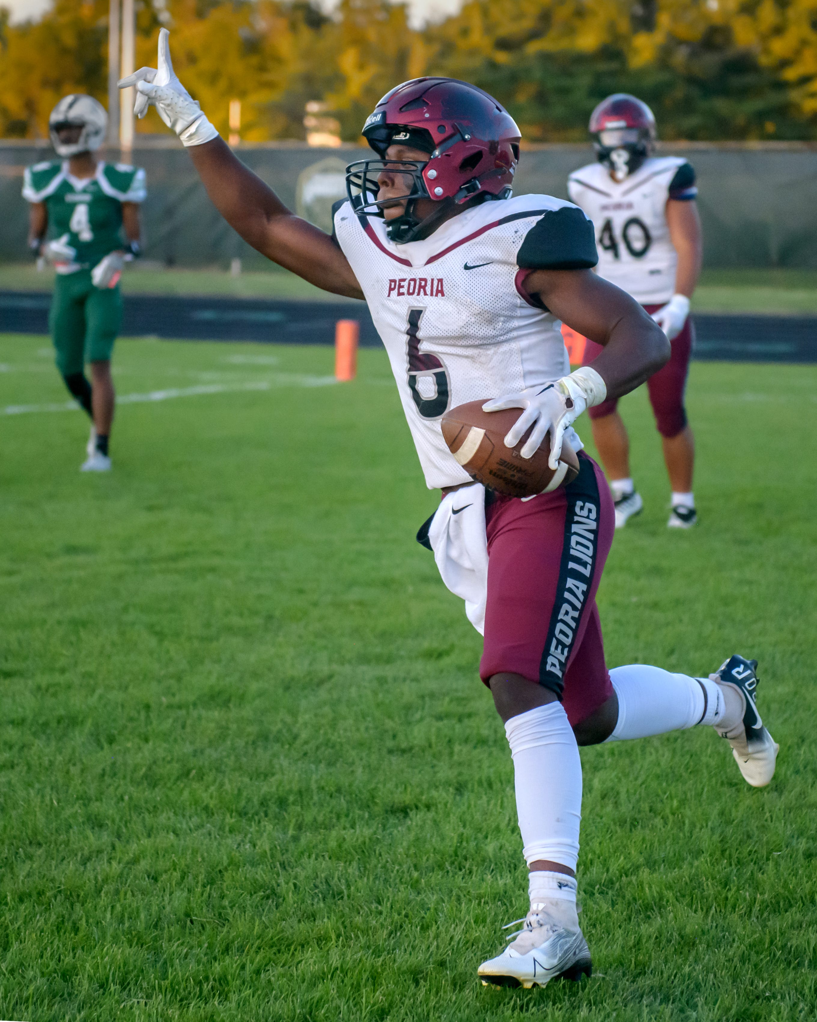 IHSA Football Playoffs: Peoria High Defeats Mascoutah In Quarterfinal