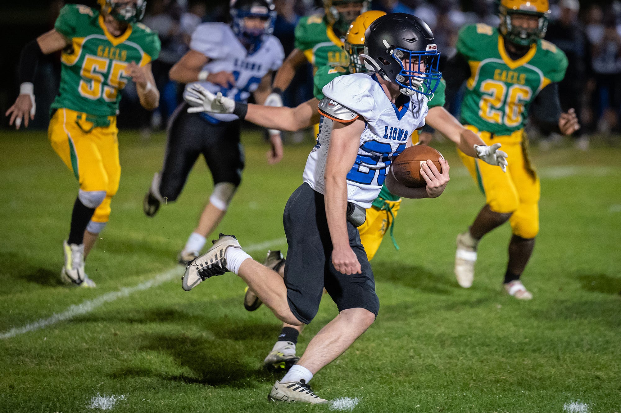 West Boylston offense comes together in football victory over Clinton